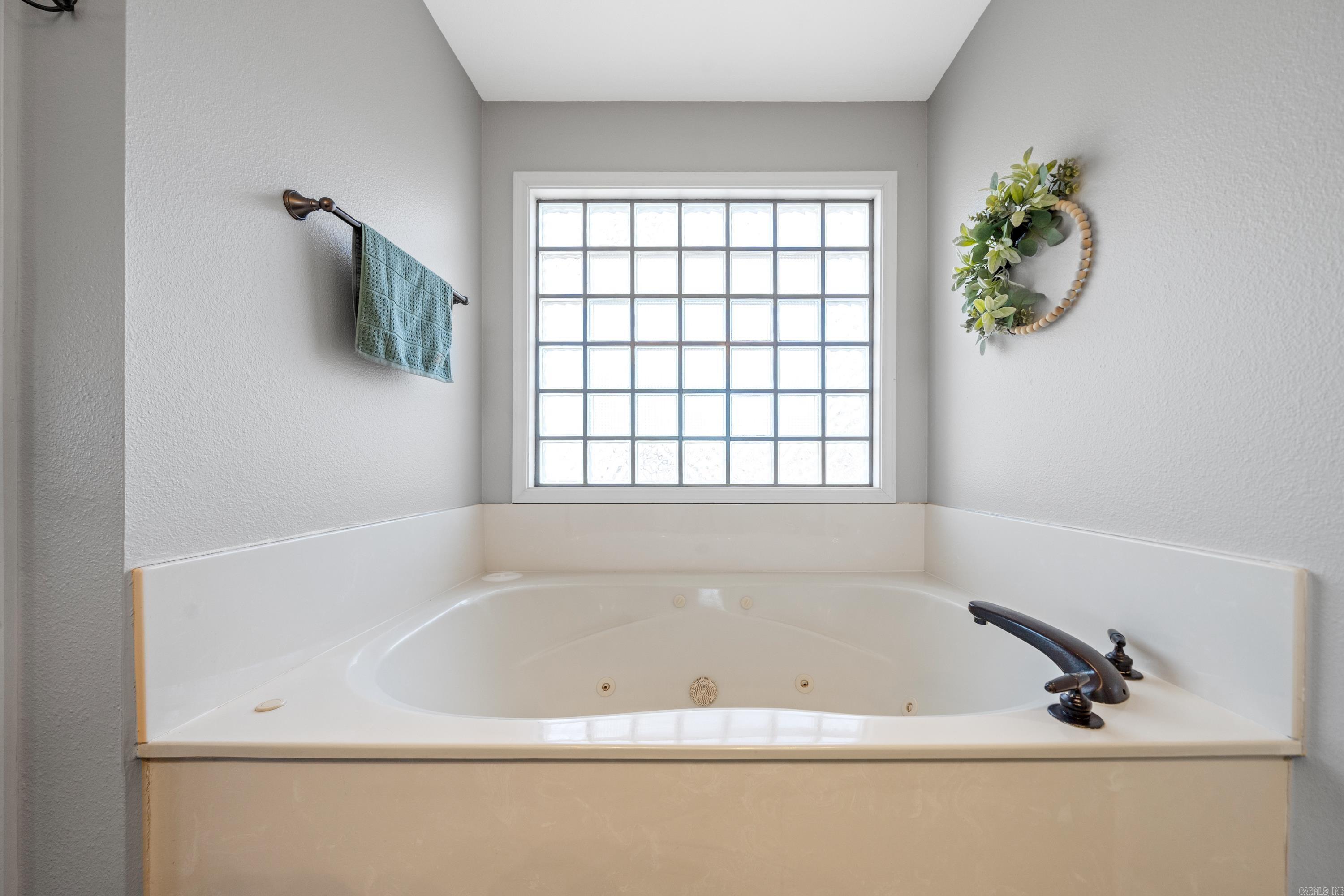 114 Bellaire Loop