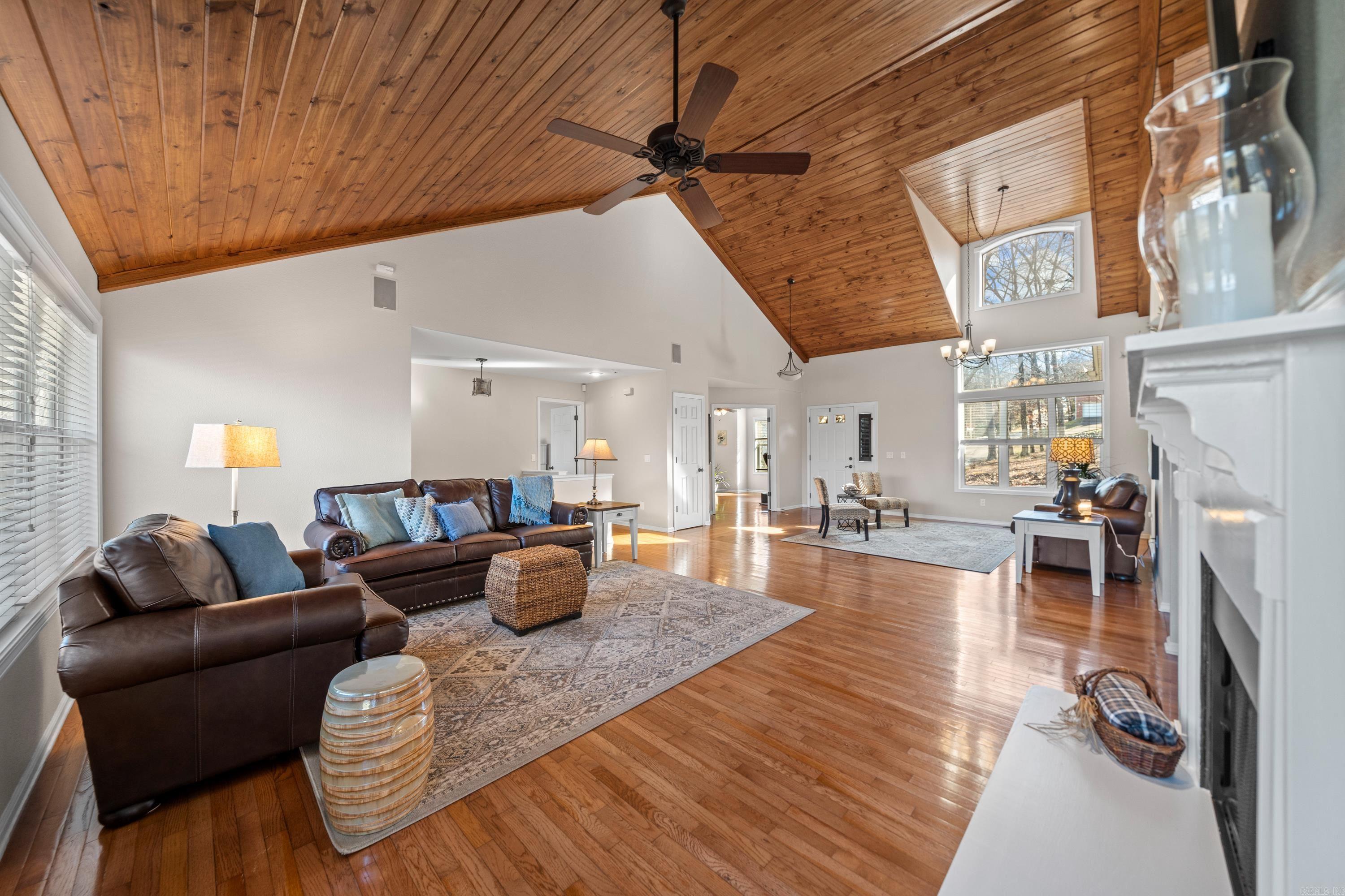 114 Bellaire Loop