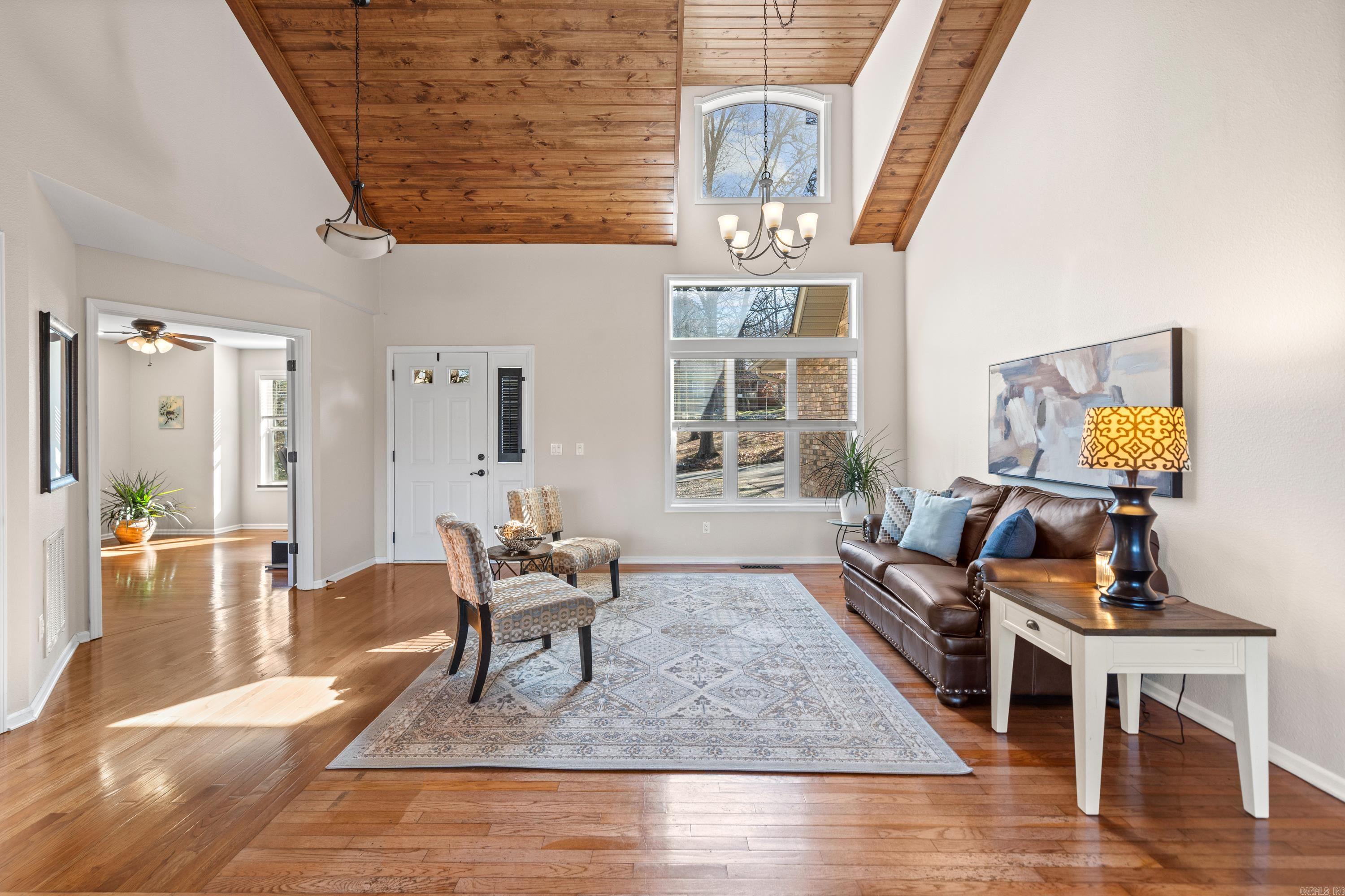 114 Bellaire Loop
