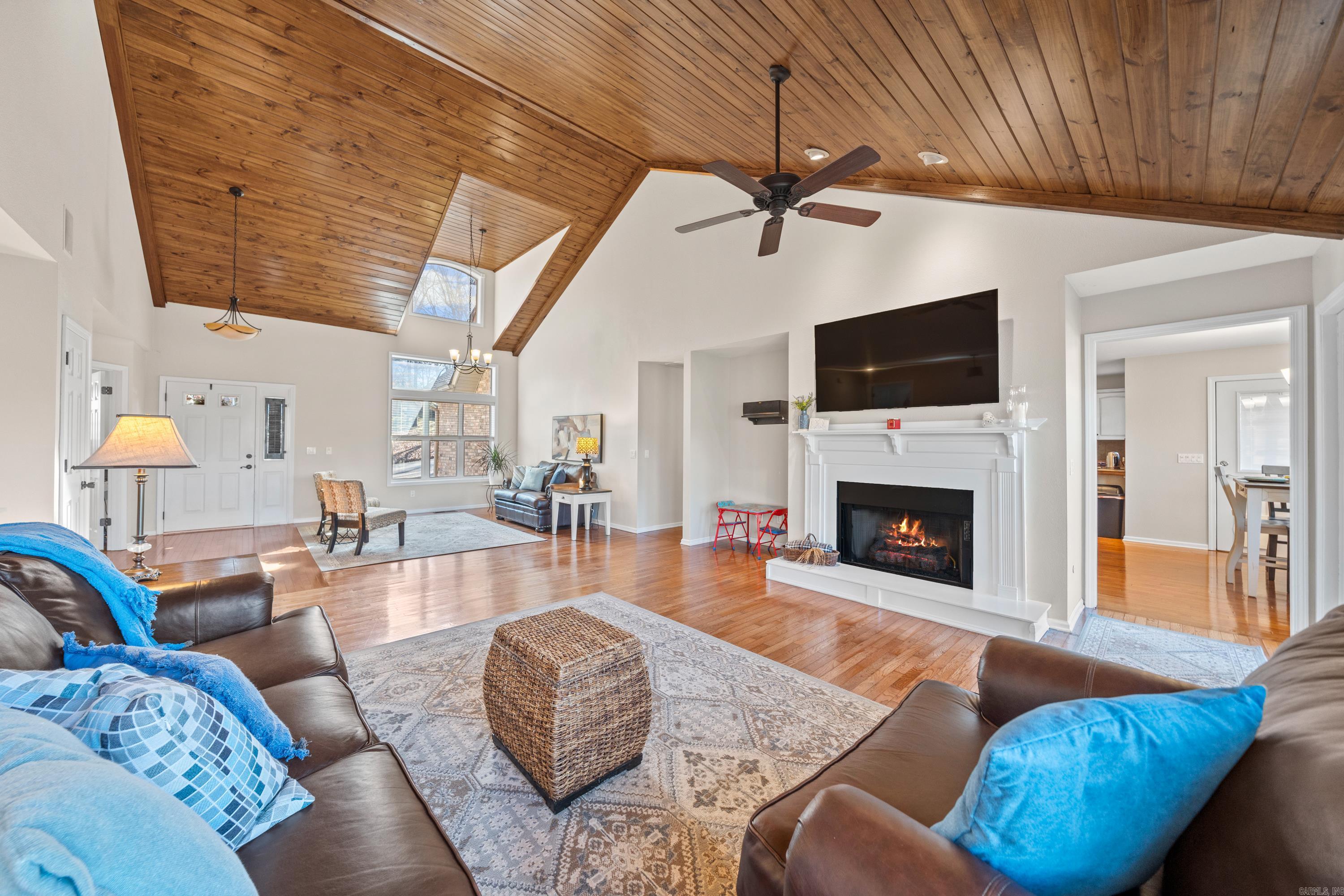 114 Bellaire Loop
