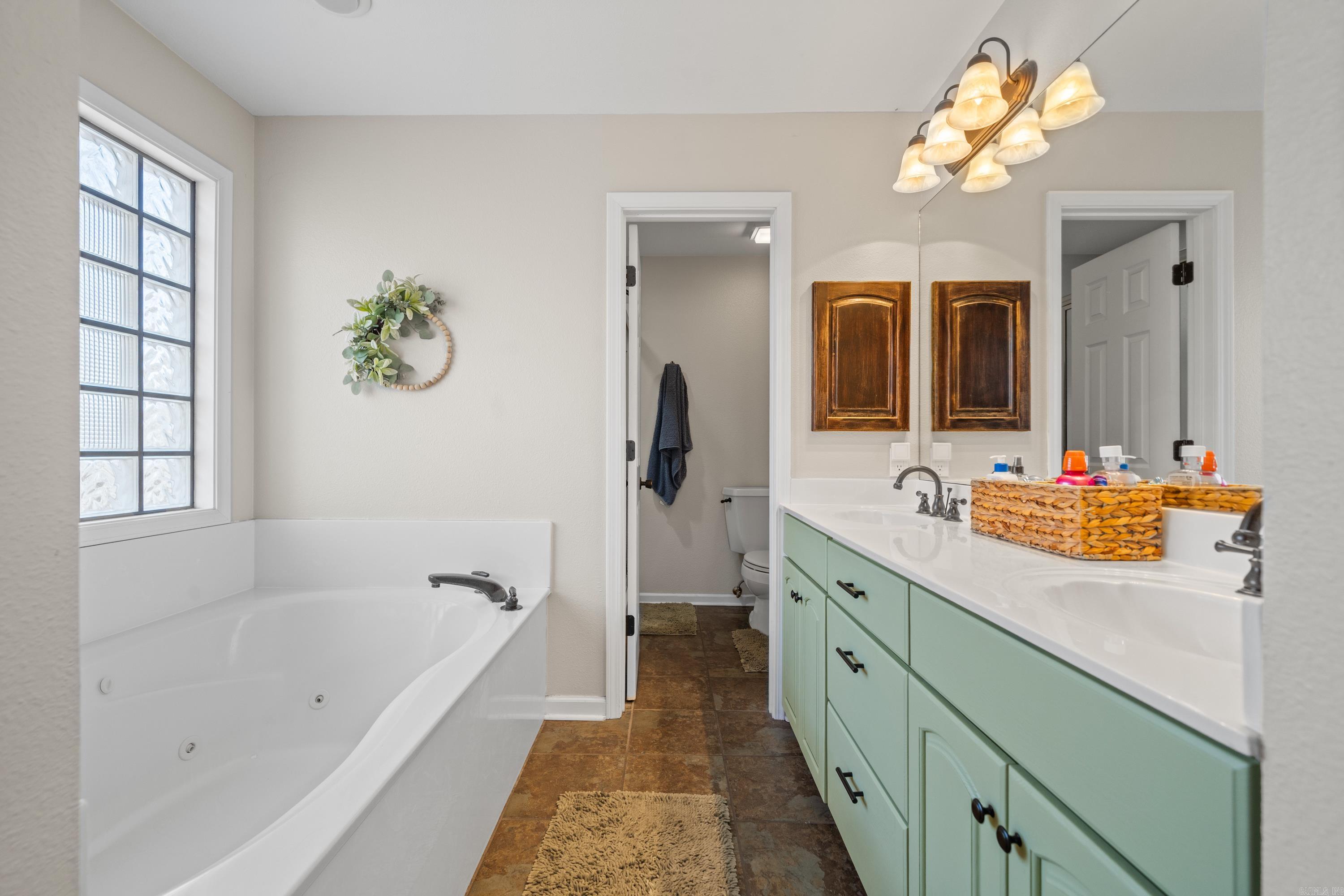 114 Bellaire Loop