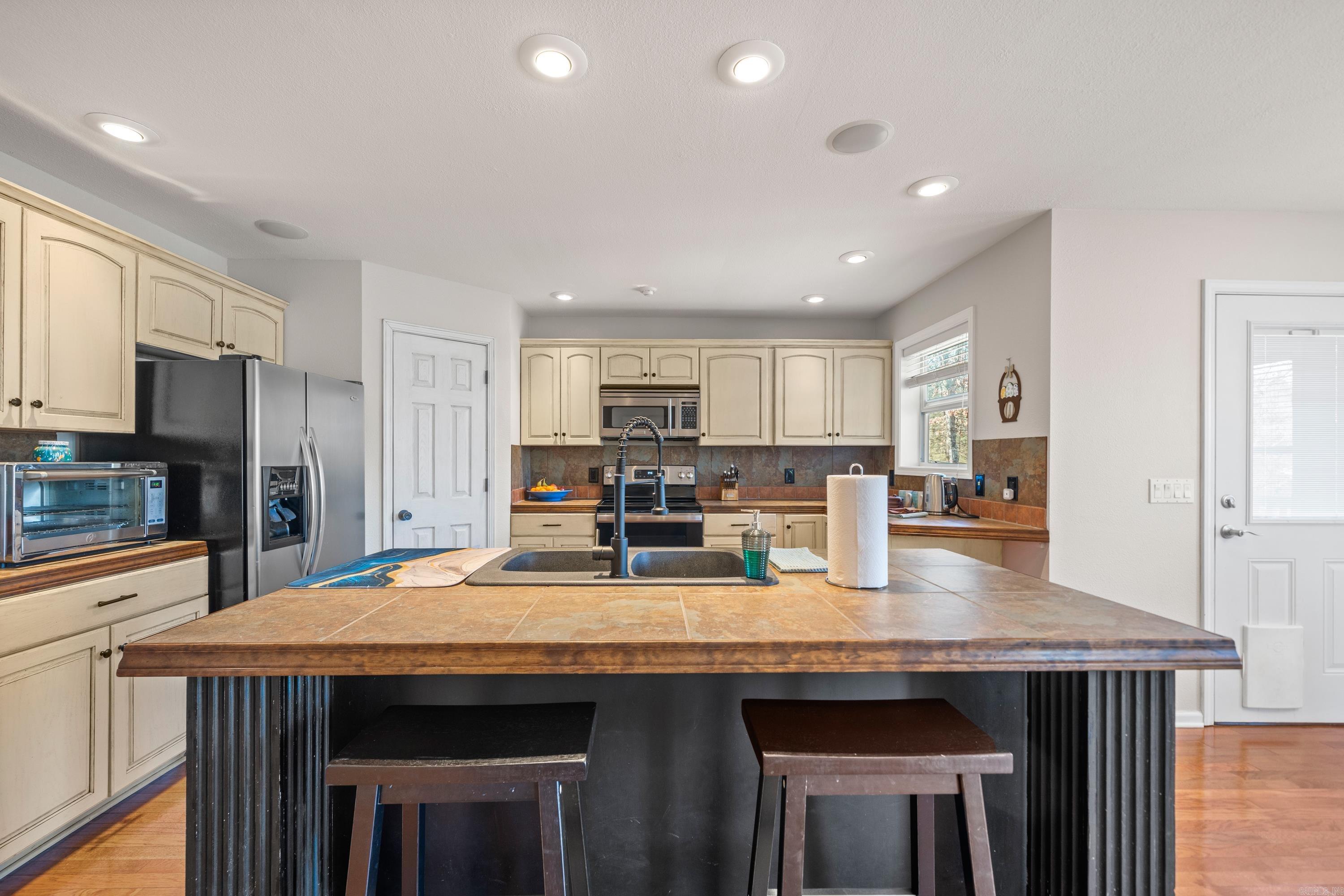 114 Bellaire Loop