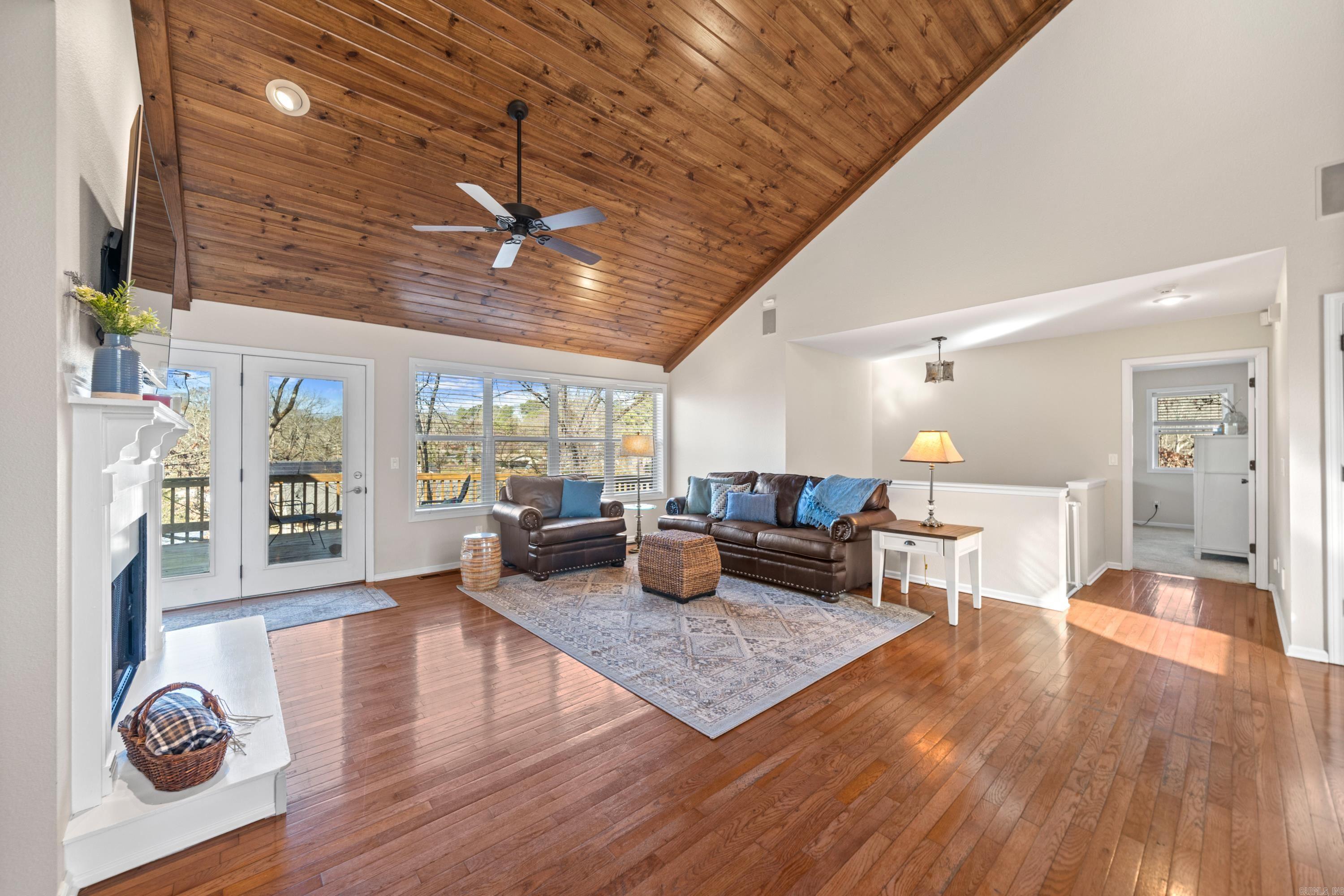 114 Bellaire Loop