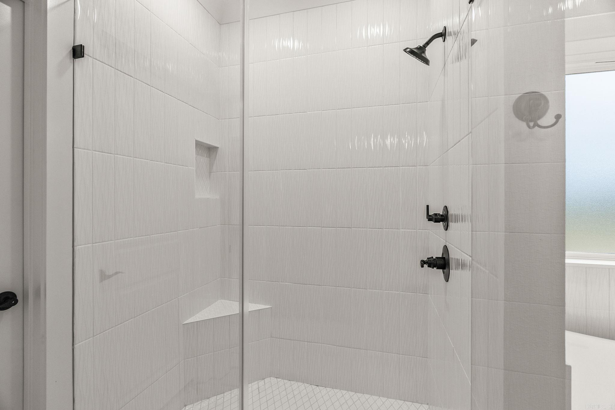 2318 Lakewood Circle