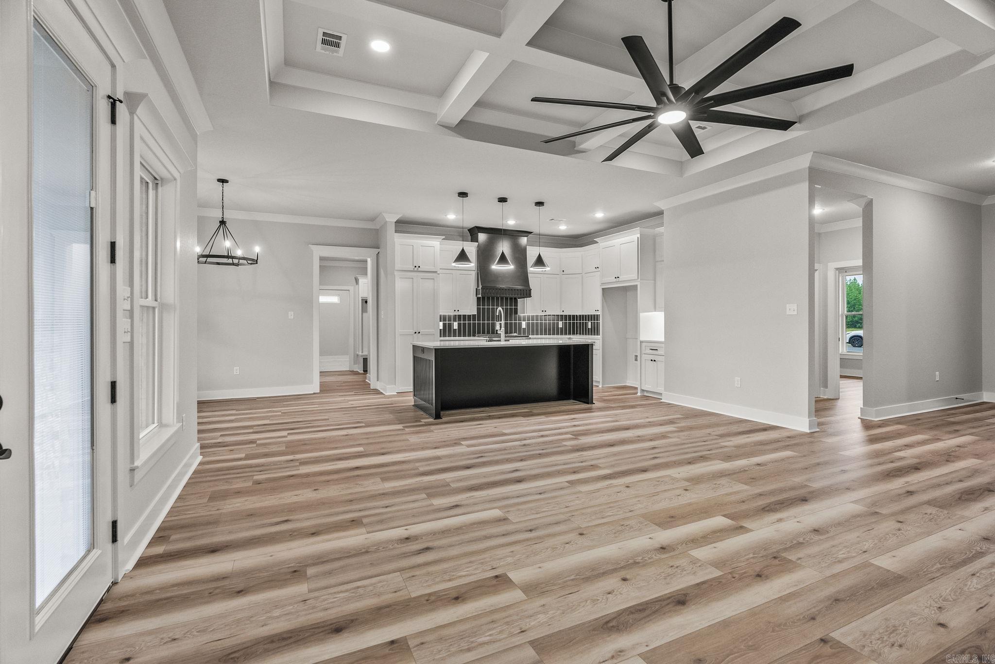 2318 Lakewood Circle