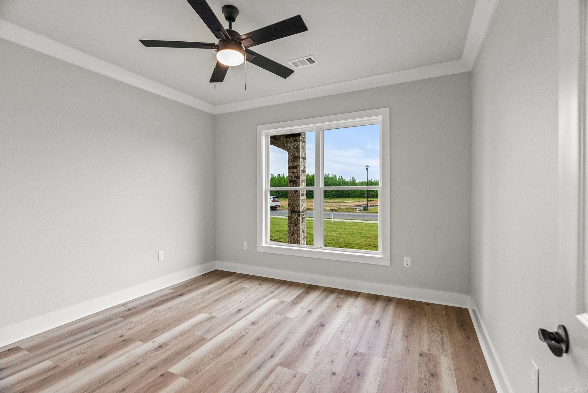 2318 Lakewood Circle