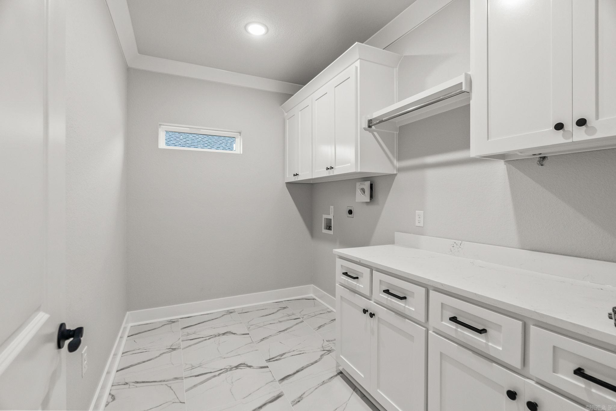 2318 Lakewood Circle