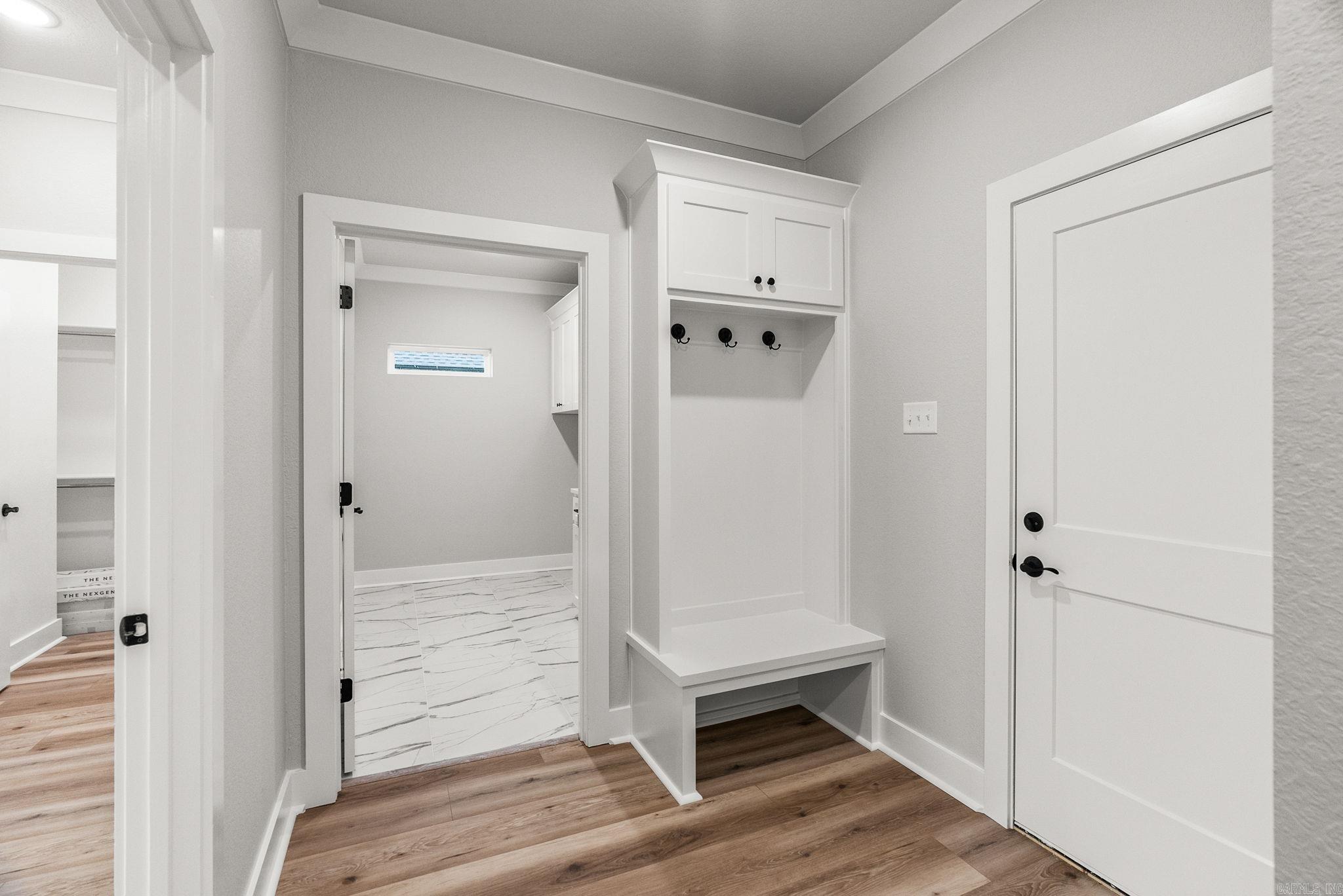 2318 Lakewood Circle