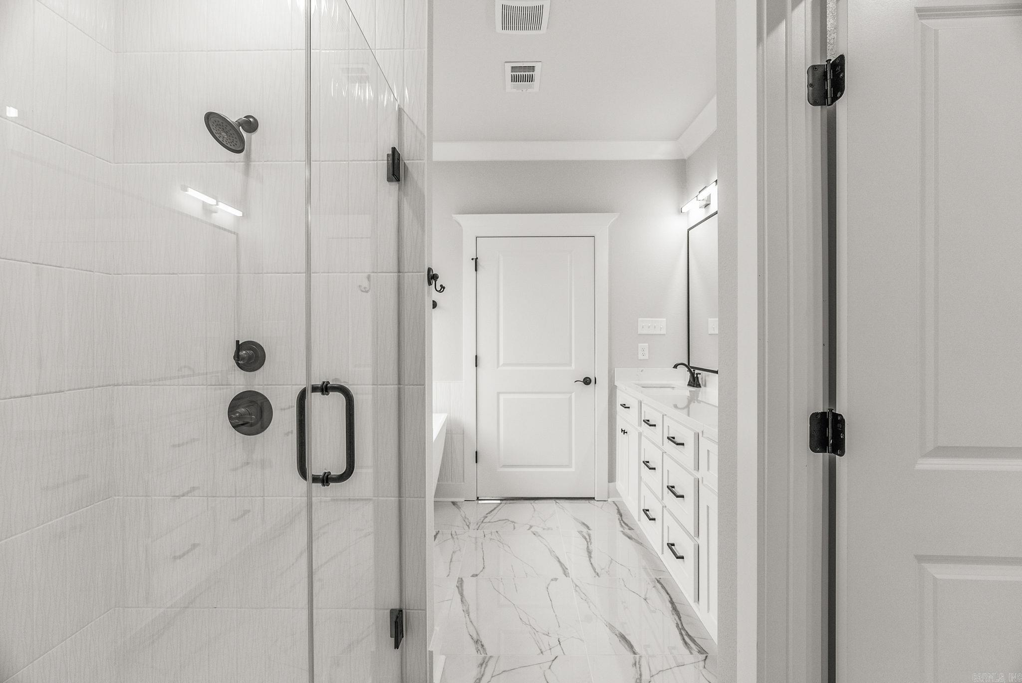 2318 Lakewood Circle