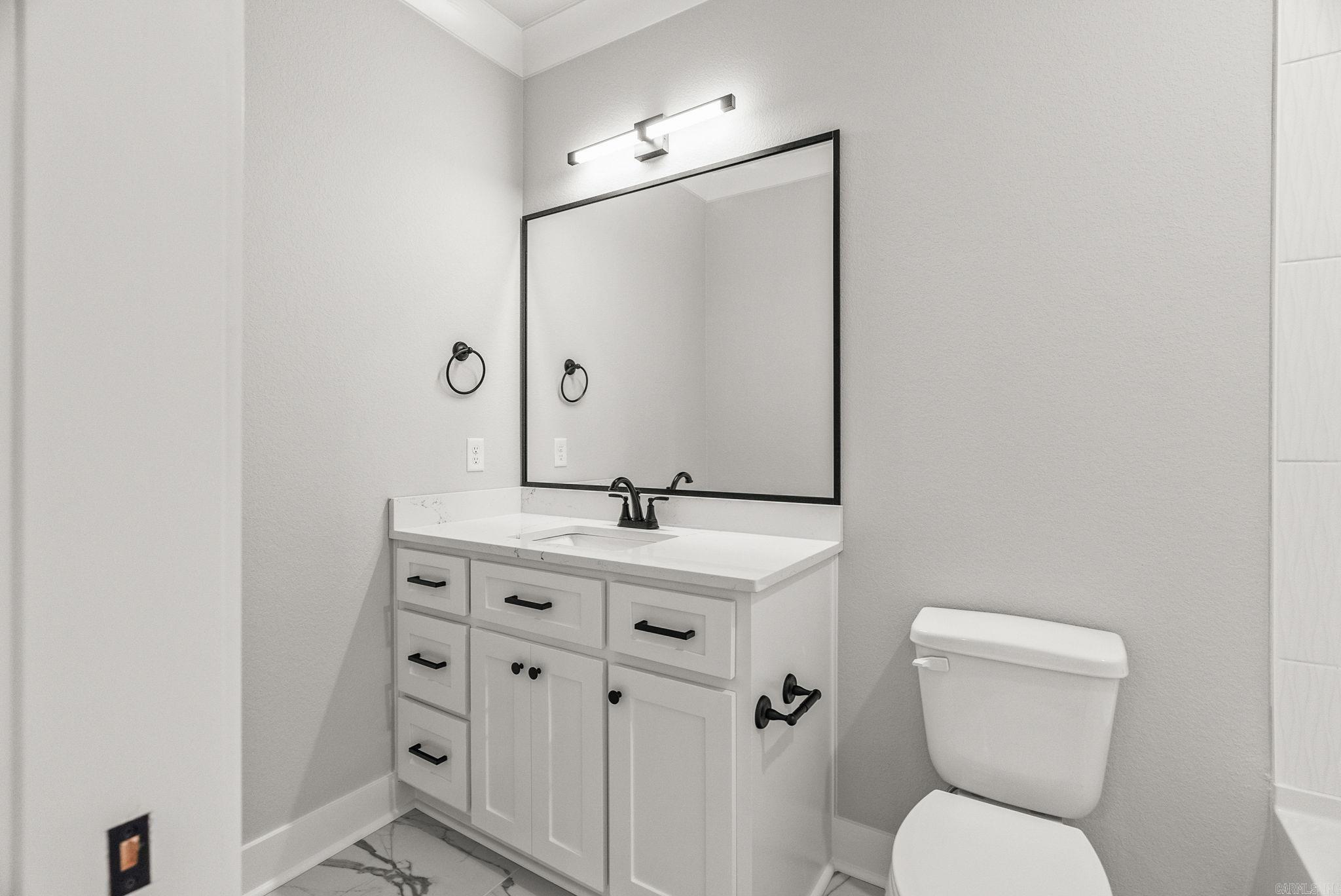 2318 Lakewood Circle