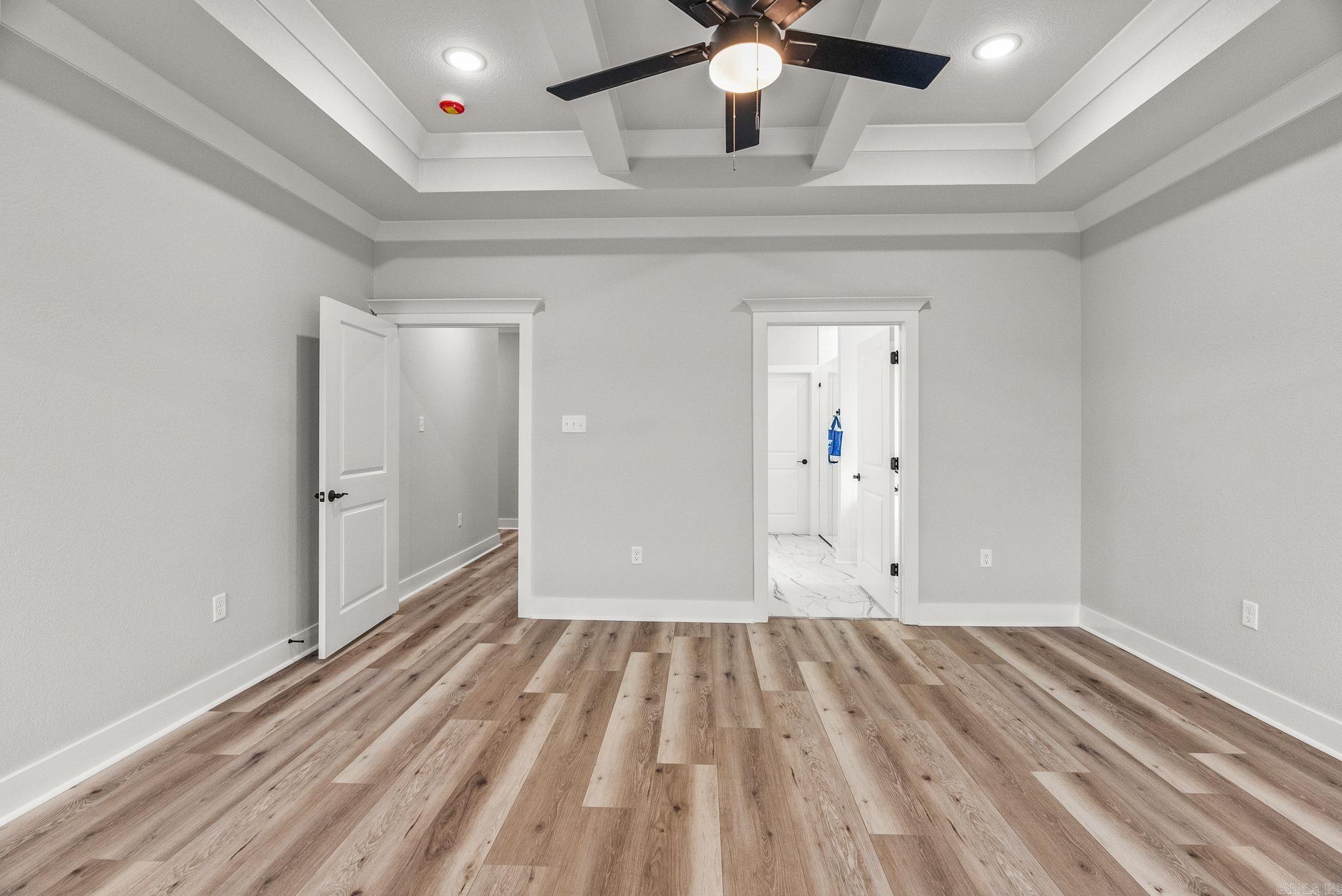 2318 Lakewood Circle