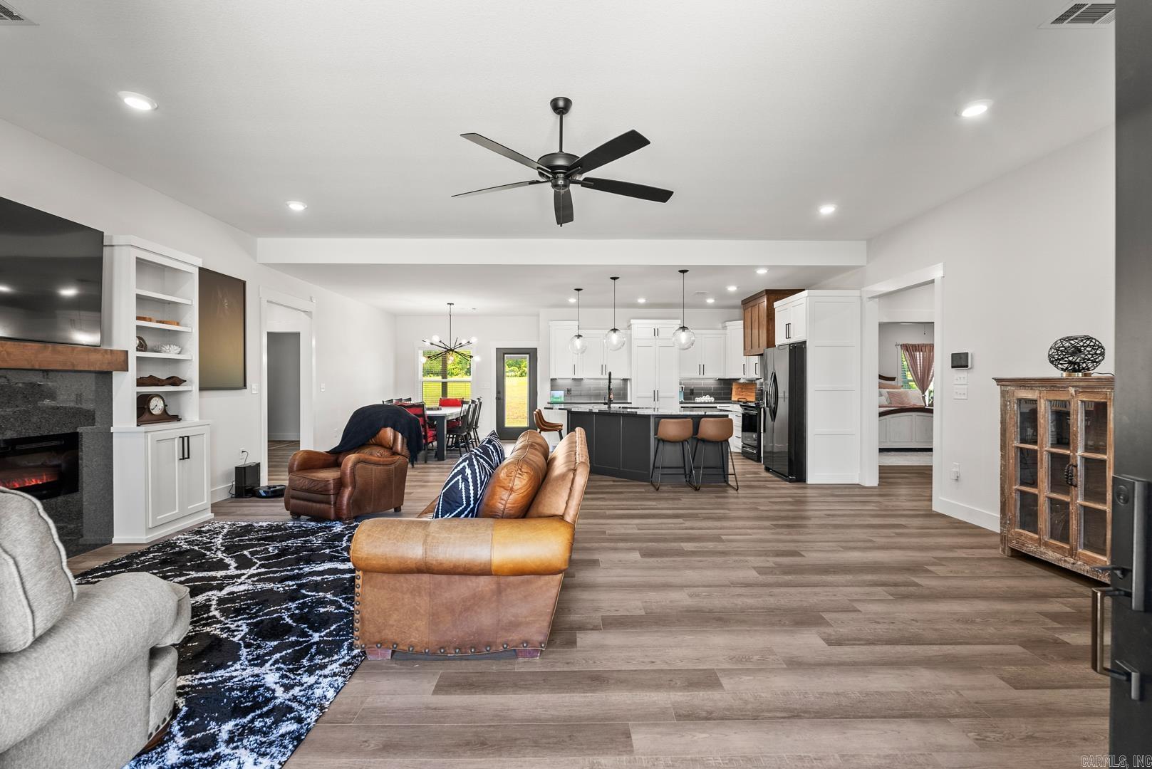 29 Republican Valley