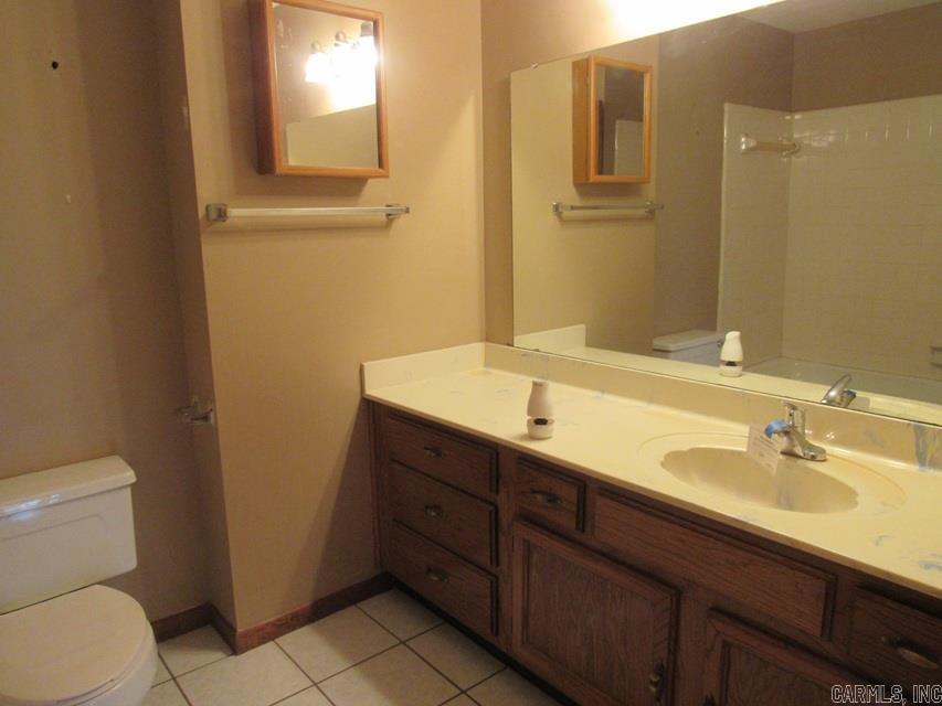 810 Autumnbrook Cir