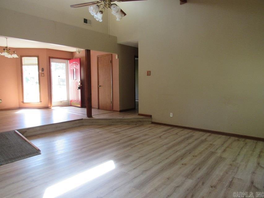 810 Autumnbrook Cir