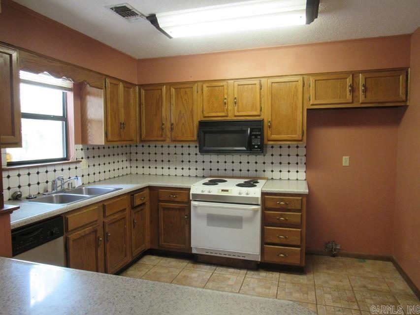 810 Autumnbrook Cir