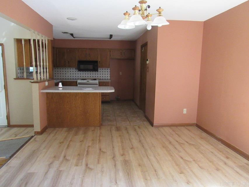 810 Autumnbrook Cir