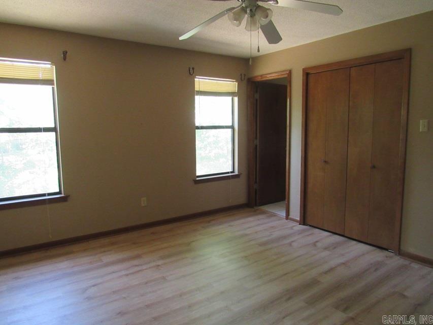 810 Autumnbrook Cir