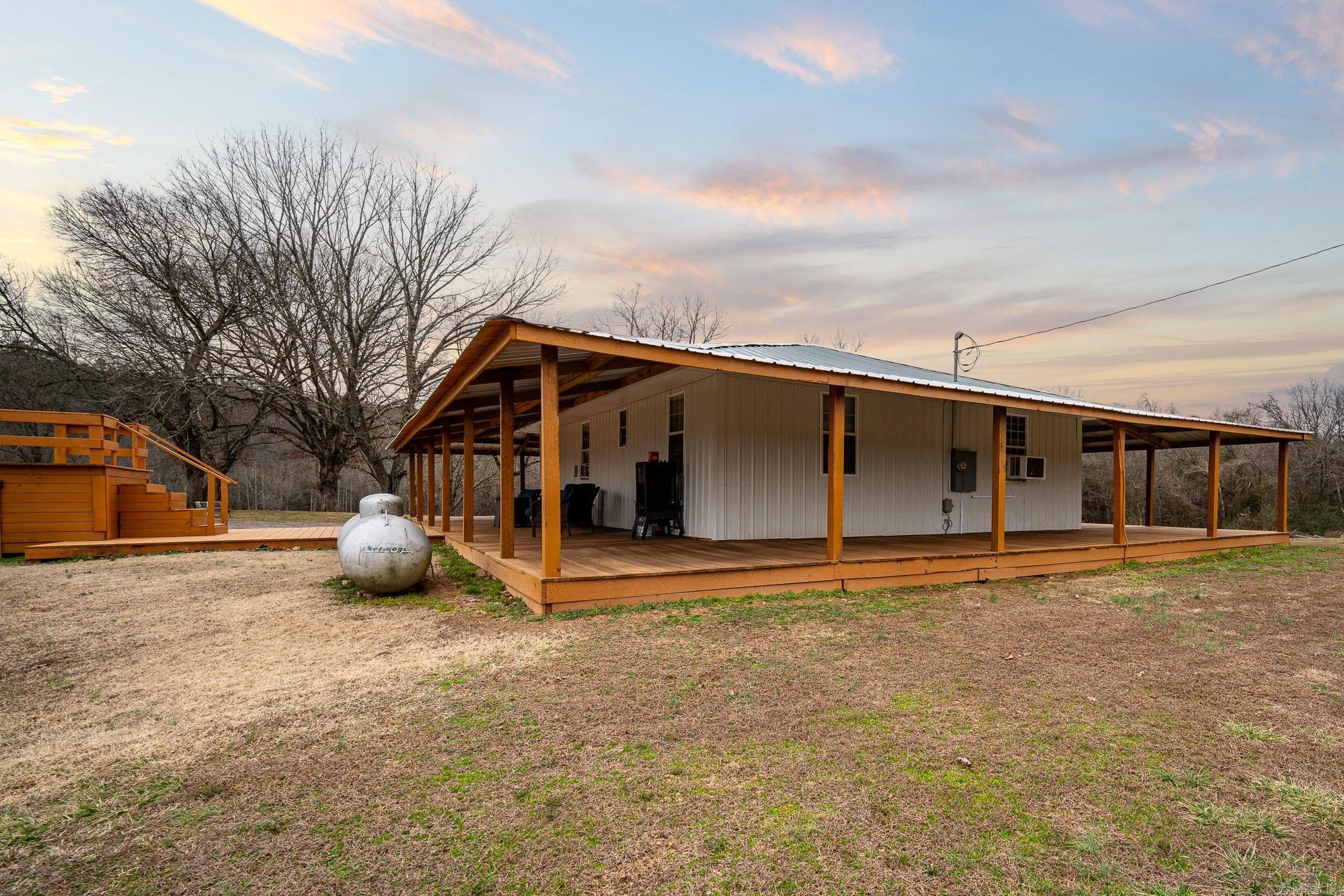 196 Harris Loop