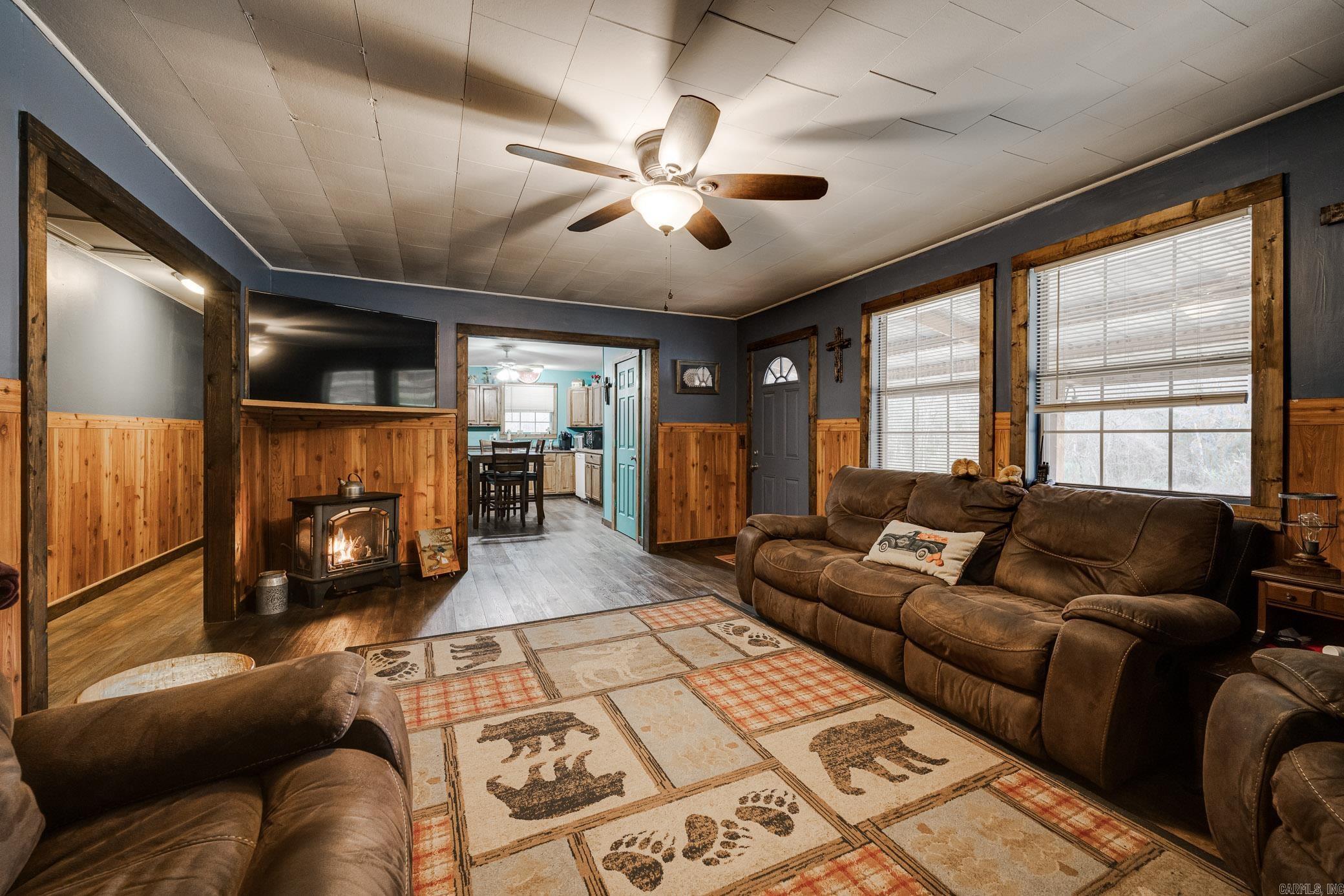 196 Harris Loop