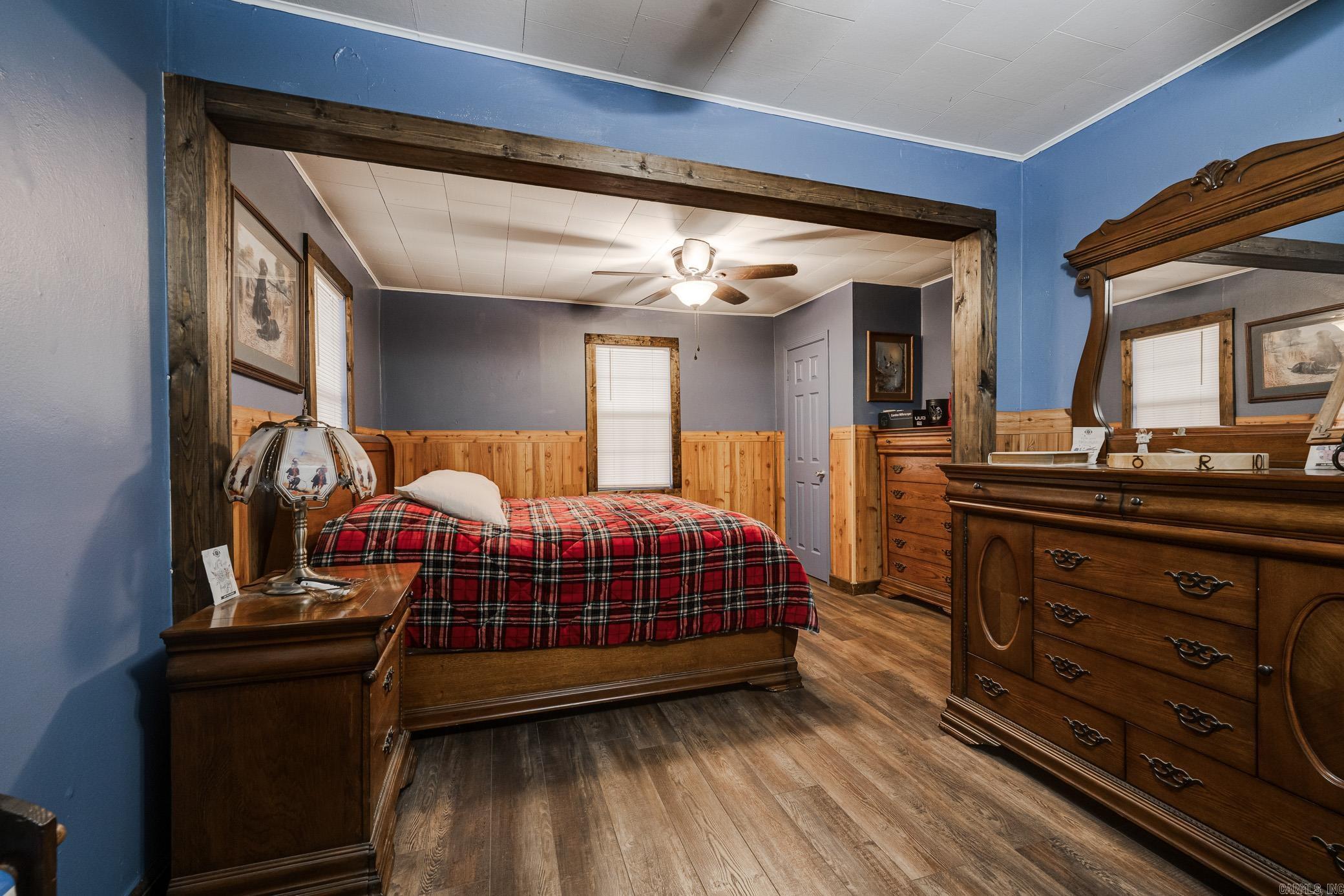 196 Harris Loop
