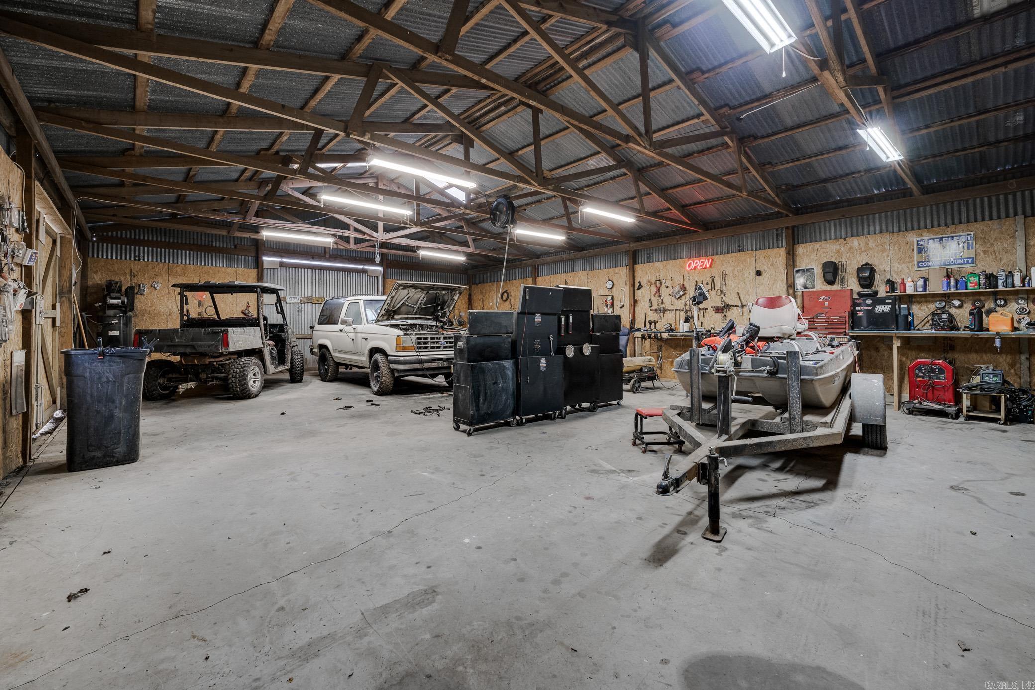 196 Harris Loop