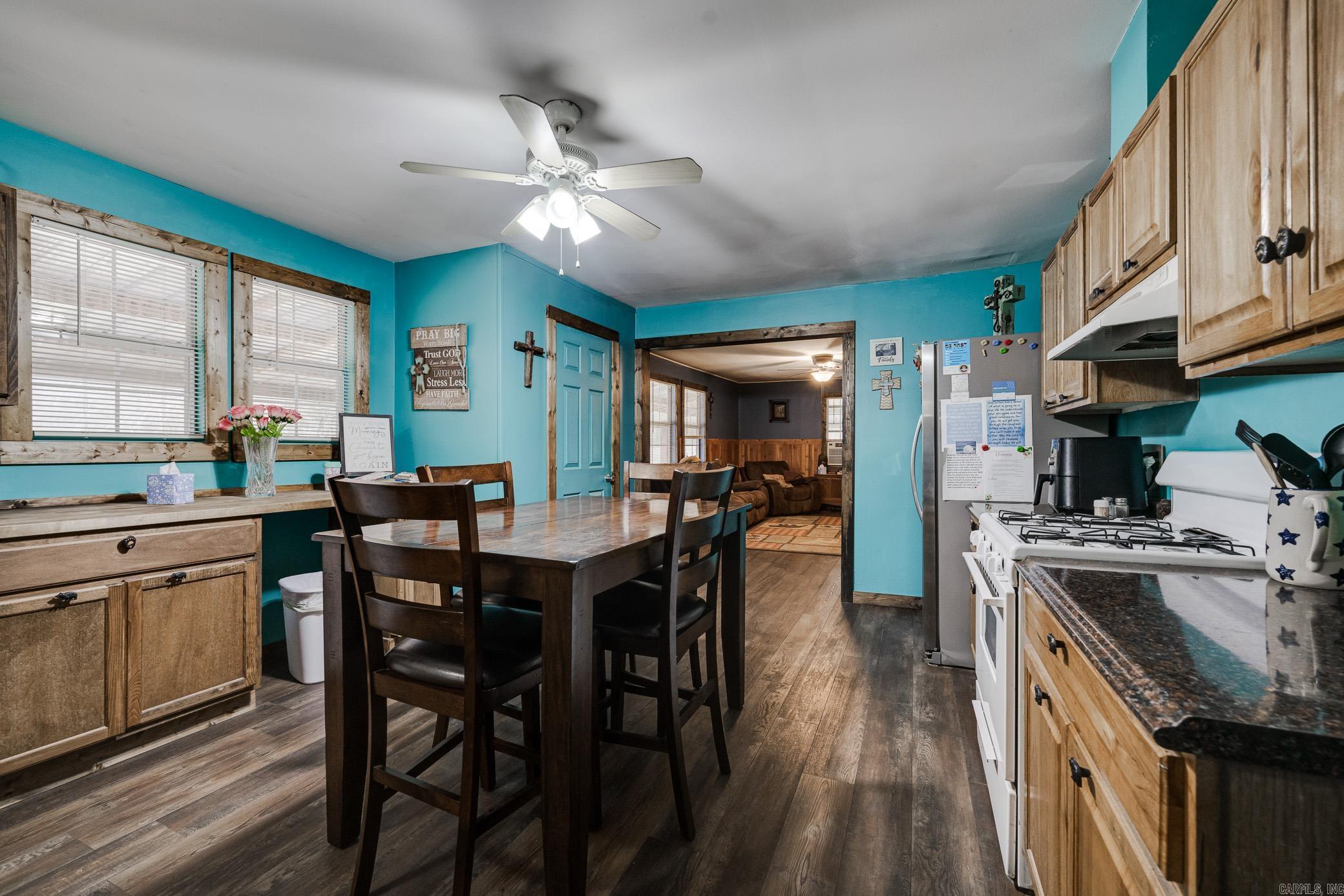 196 Harris Loop