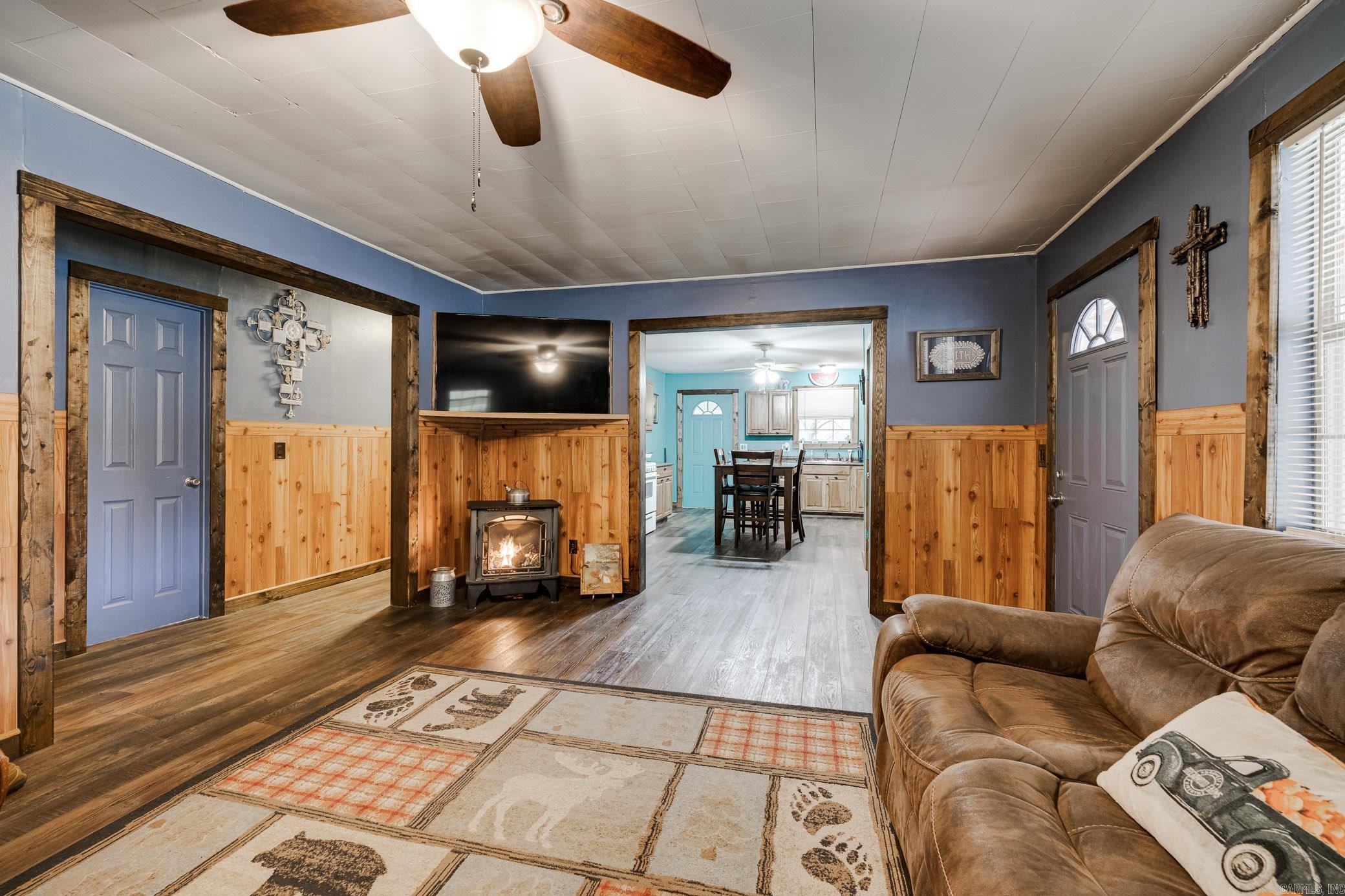 196 Harris Loop