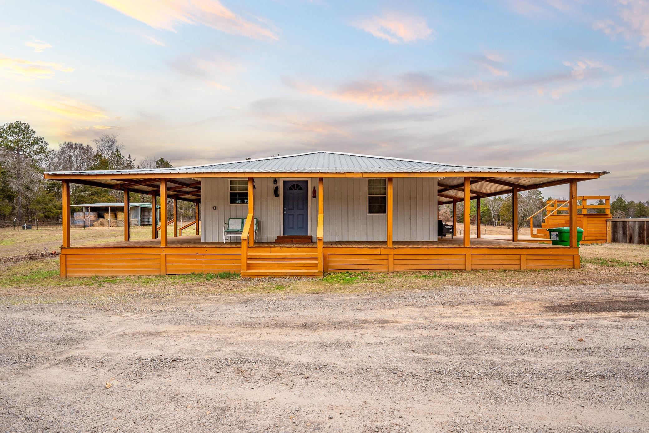 196 Harris Loop