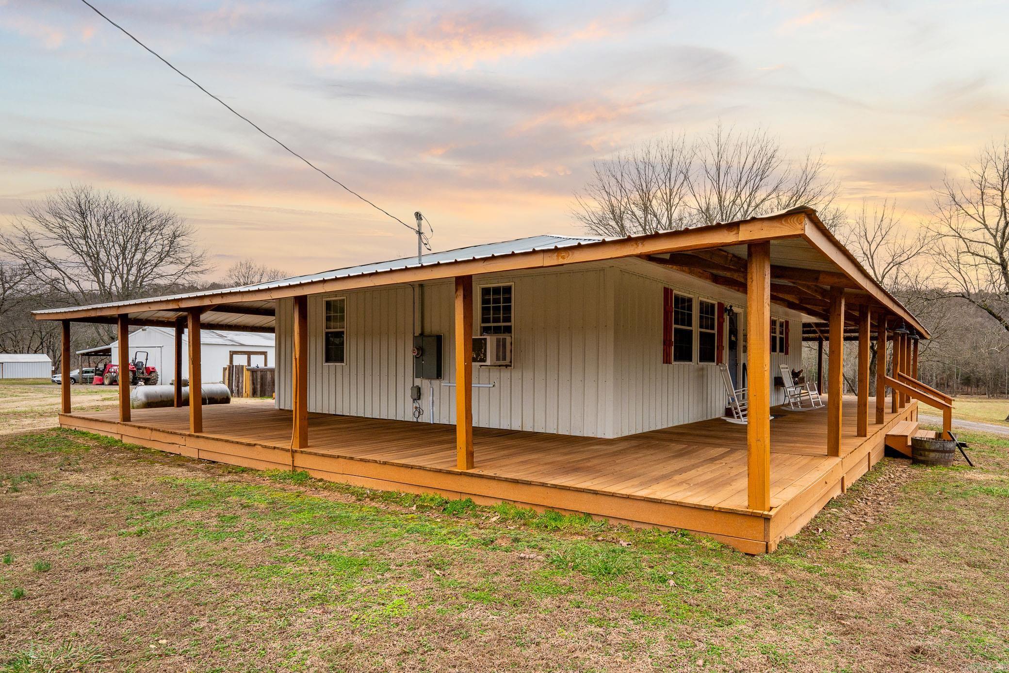 196 Harris Loop