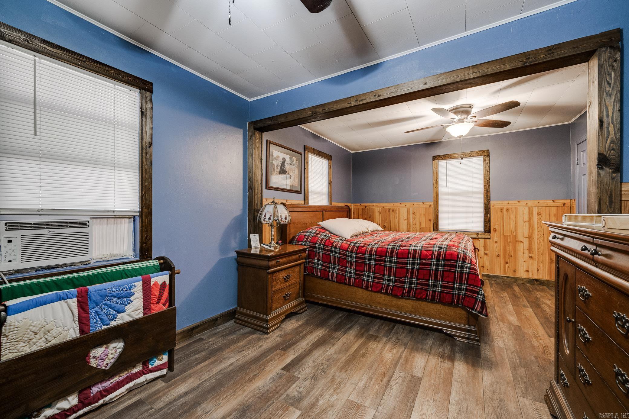 196 Harris Loop