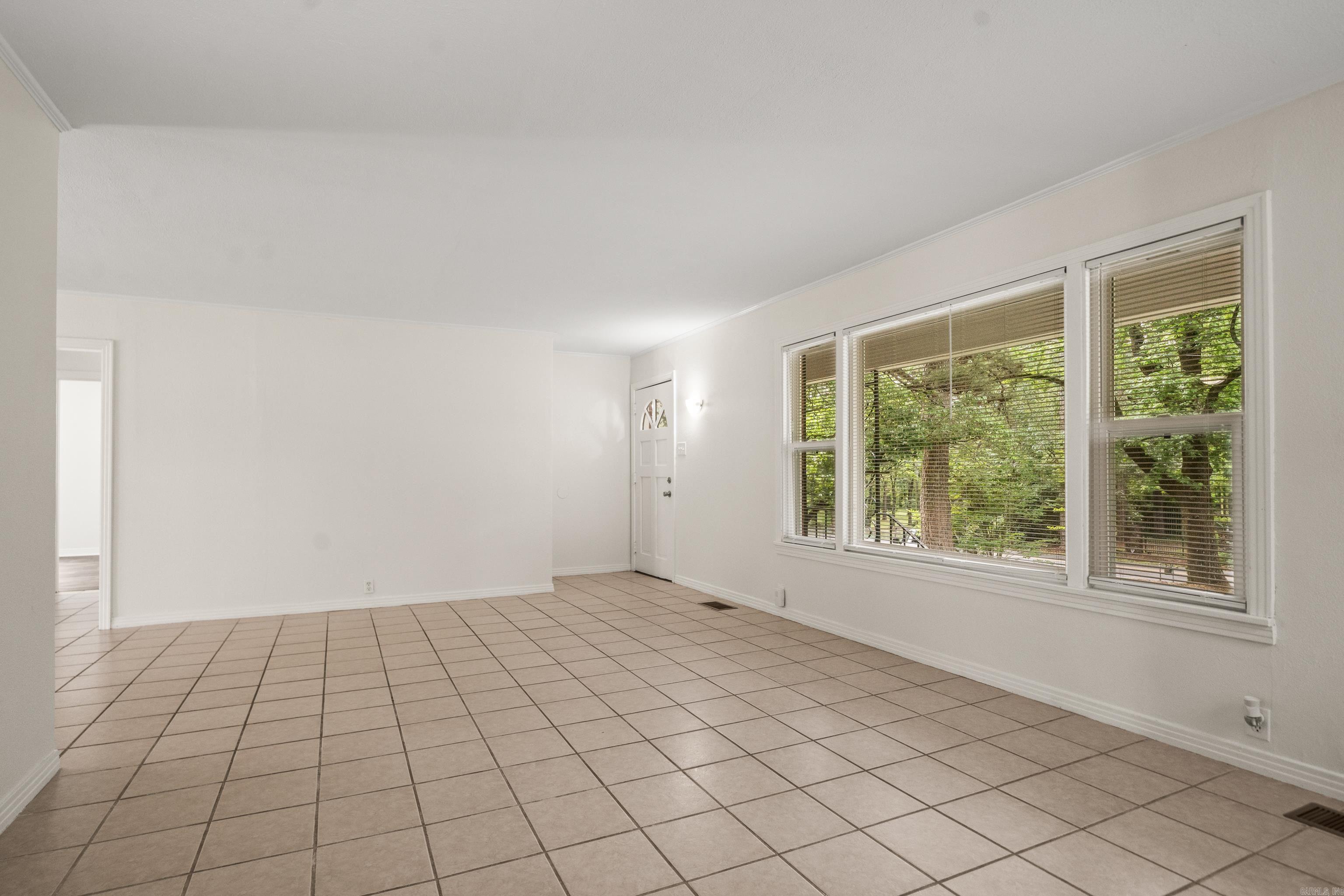 107 Lakeside Road
