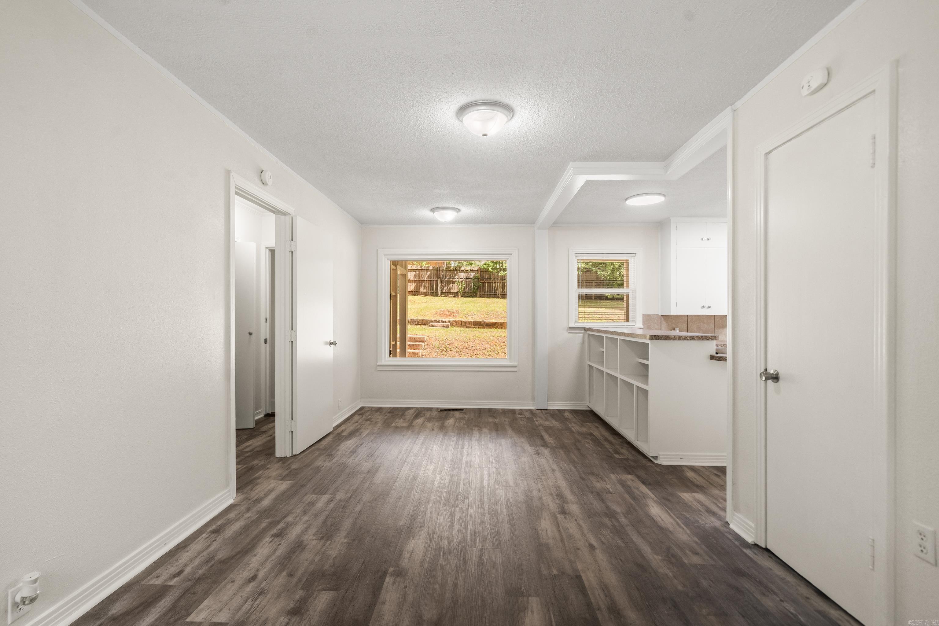 107 Lakeside Road