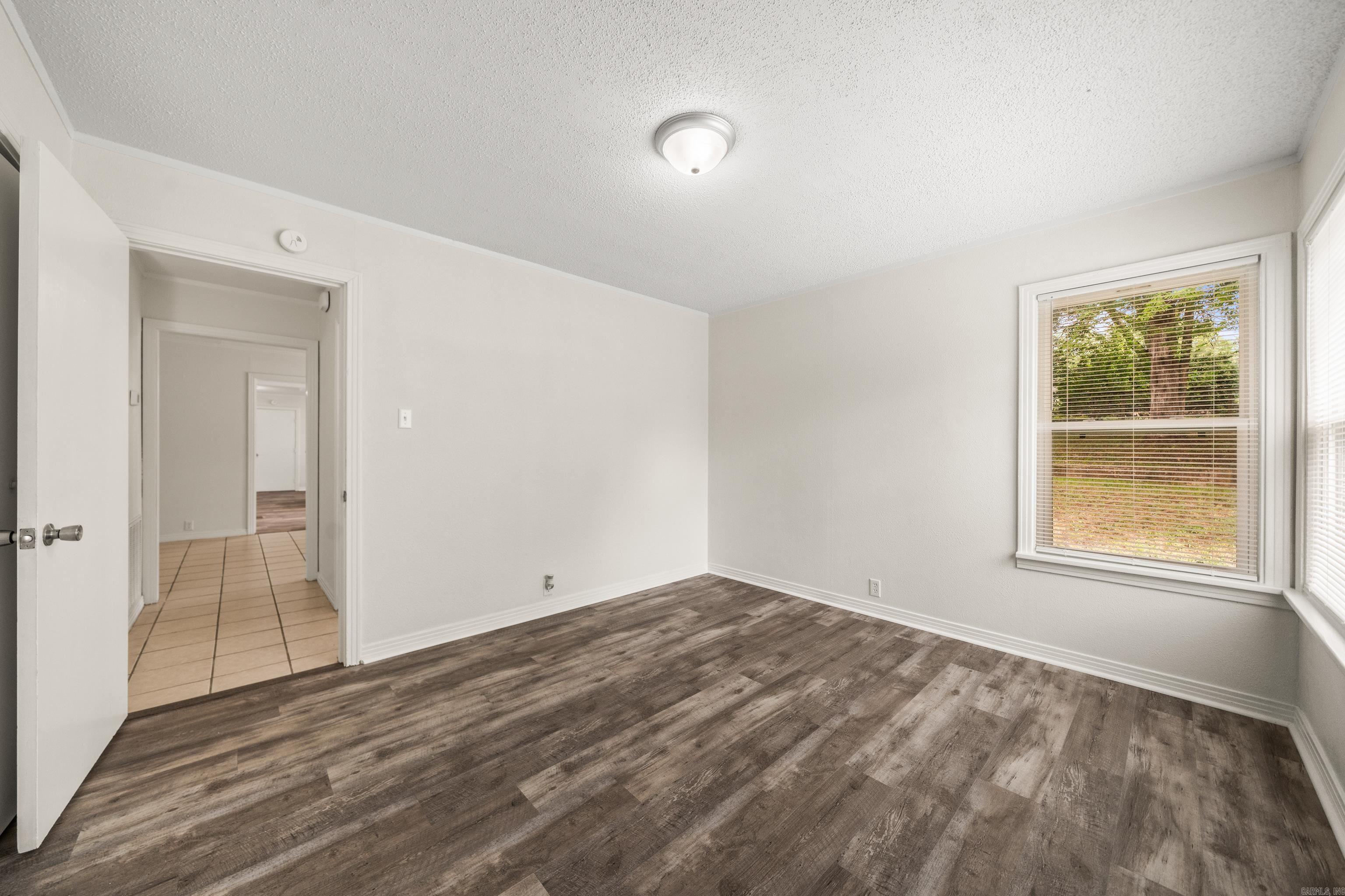 107 Lakeside Road