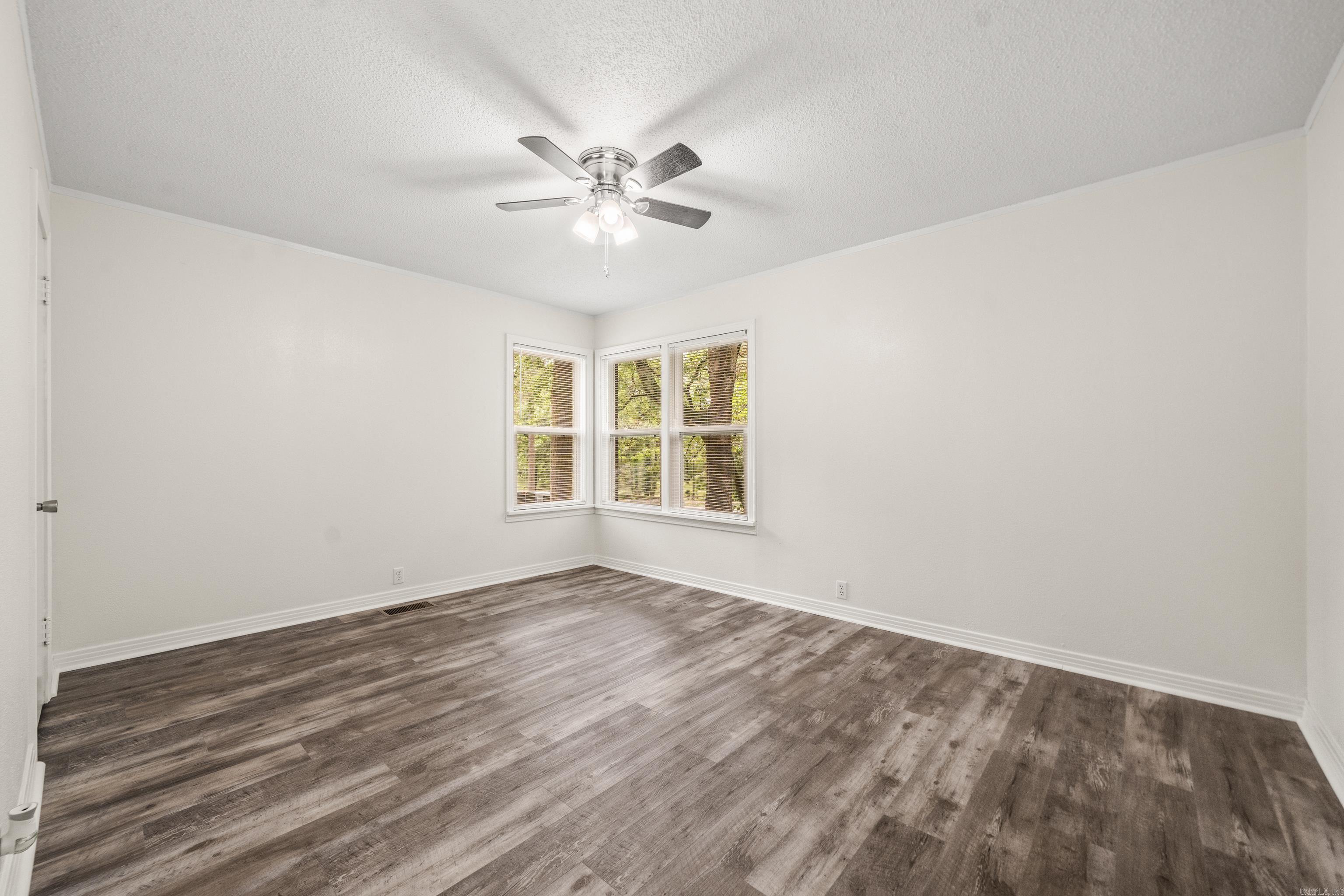107 Lakeside Road