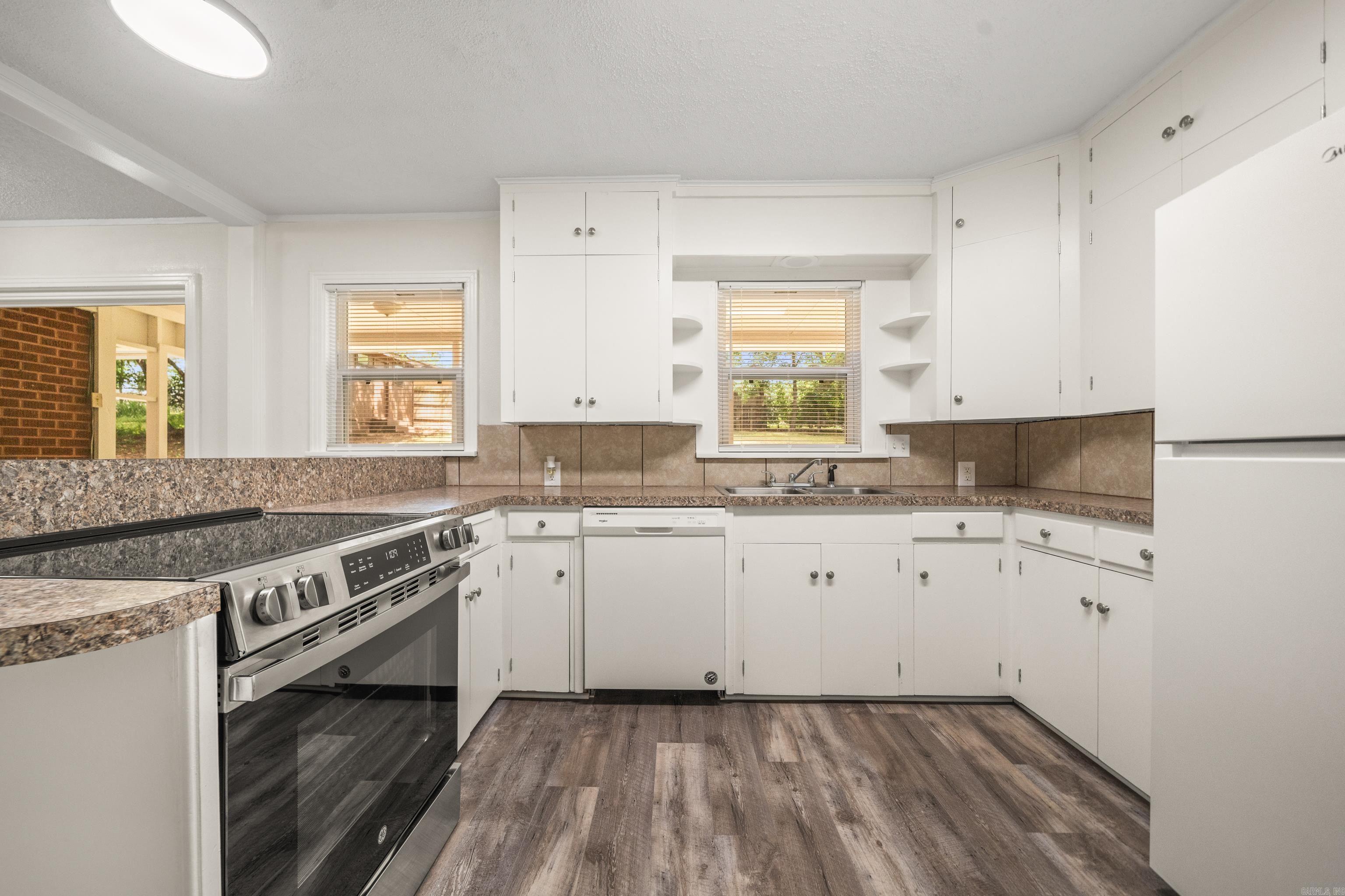 107 Lakeside Road