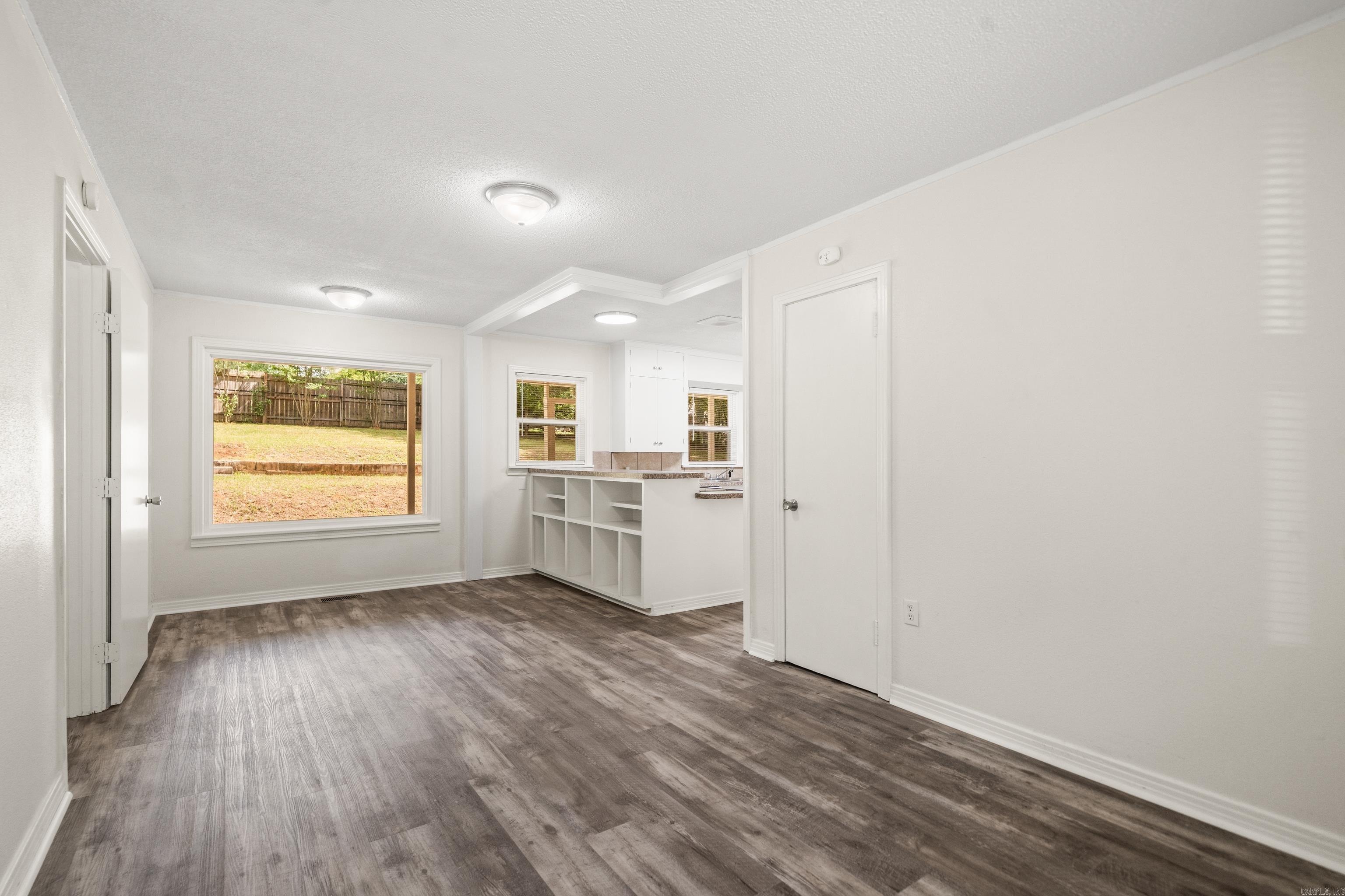 107 Lakeside Road