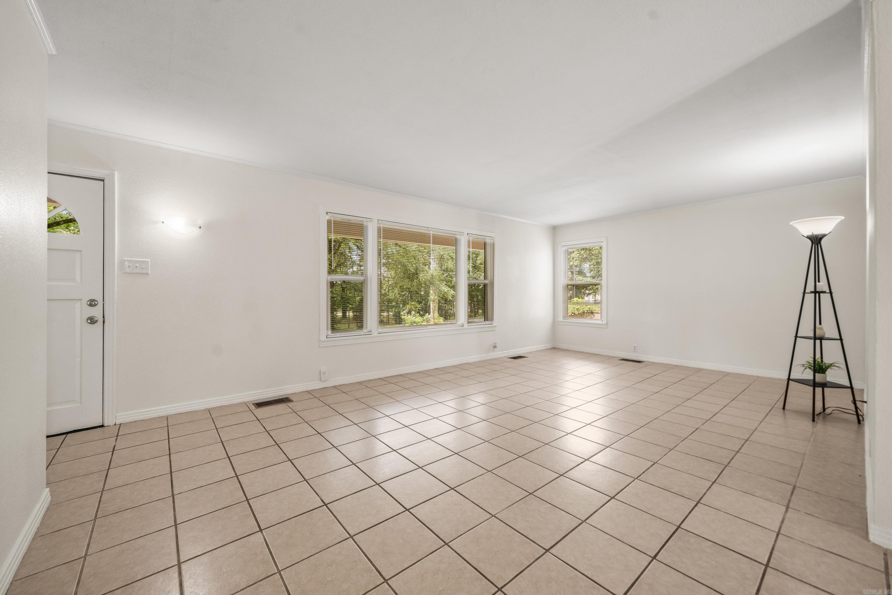 107 Lakeside Road