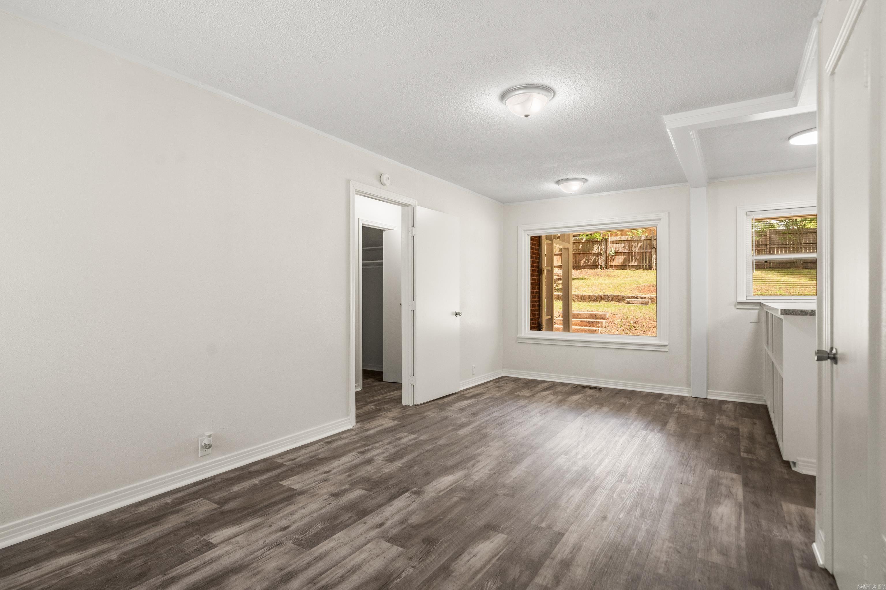 107 Lakeside Road