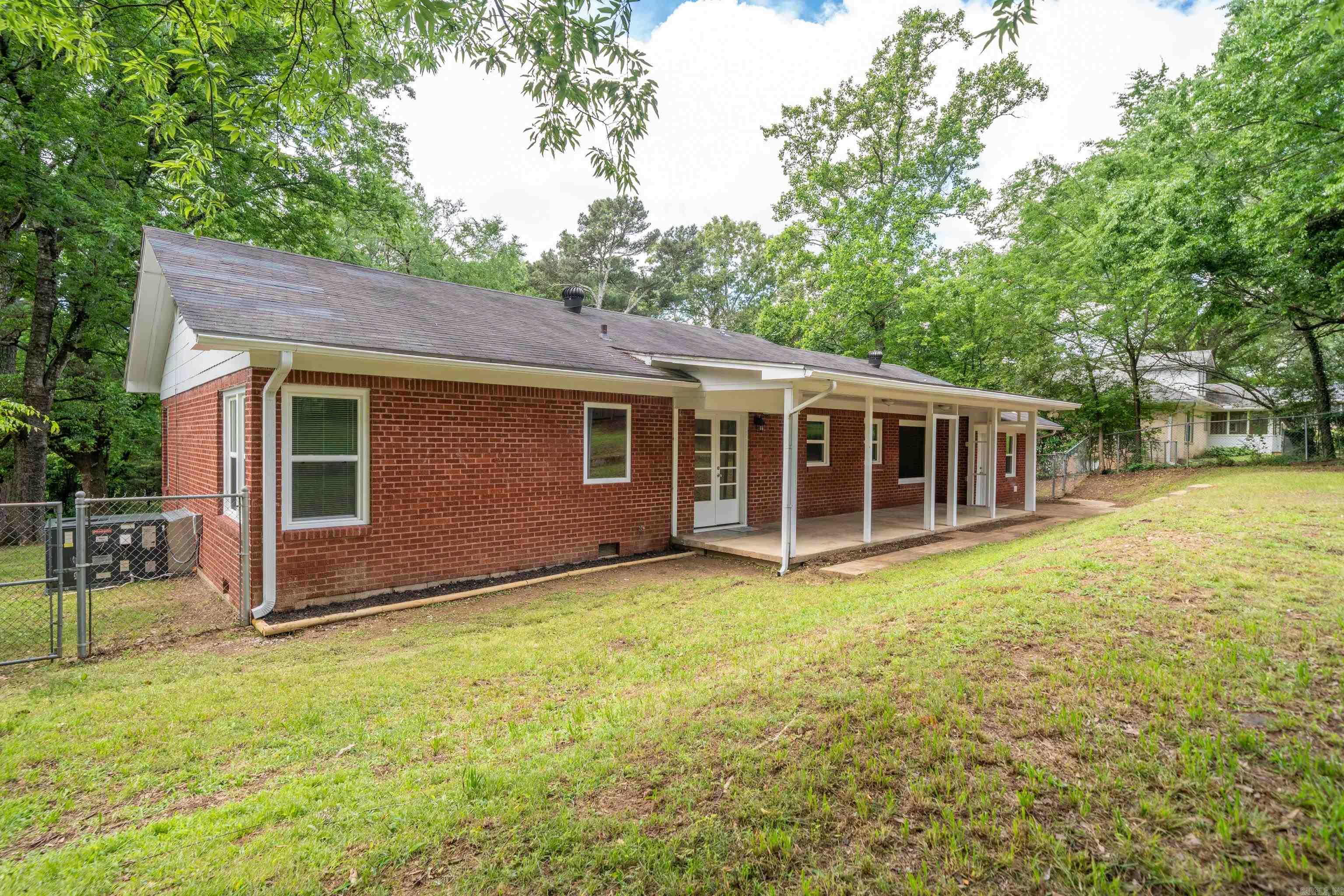 107 Lakeside Road