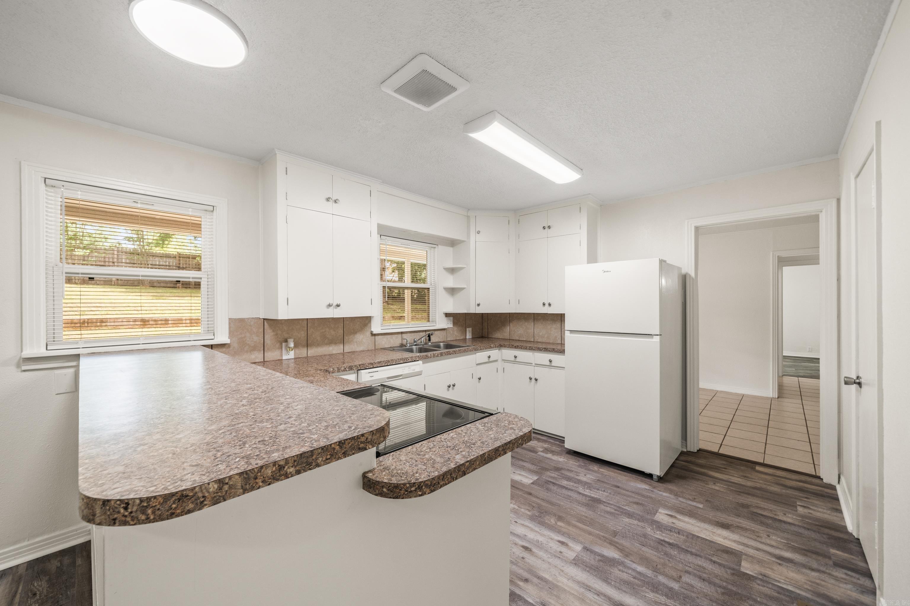 107 Lakeside Road