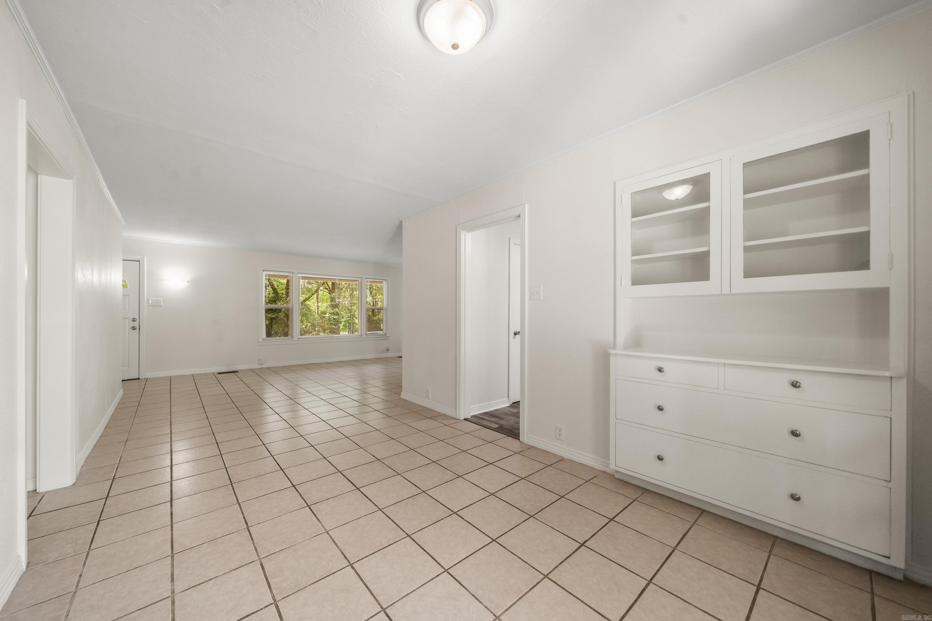 107 Lakeside Road