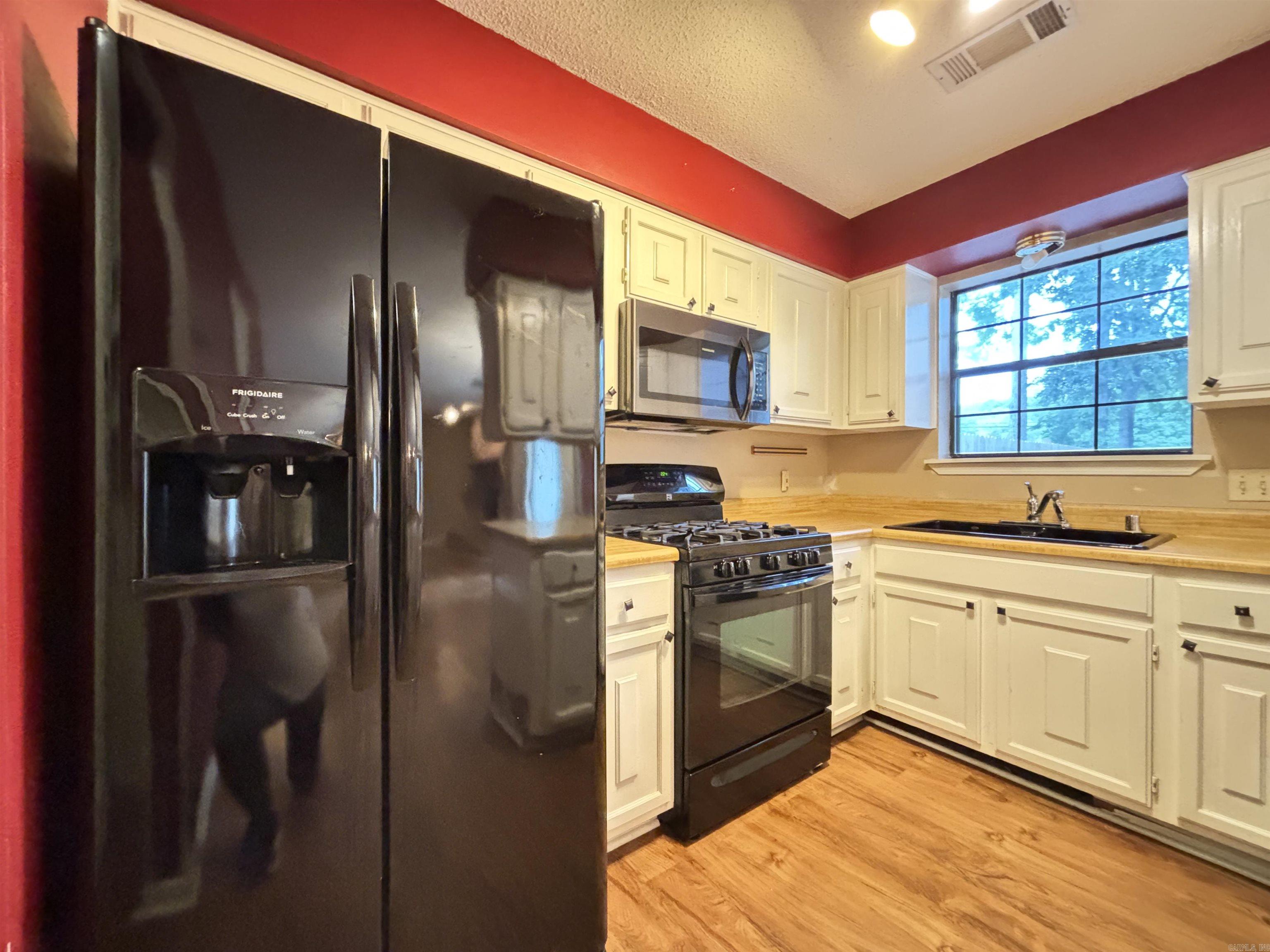 27 Silverleaf Court