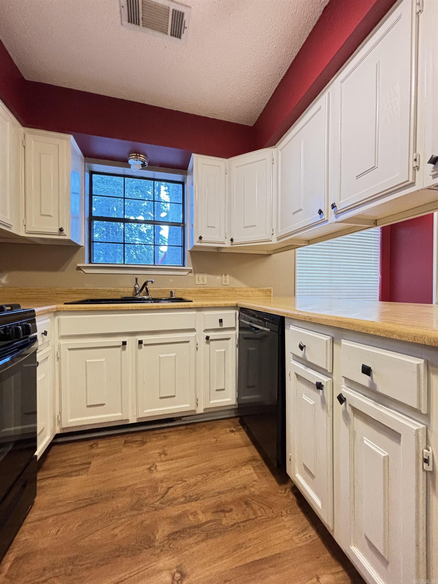 27 Silverleaf Court