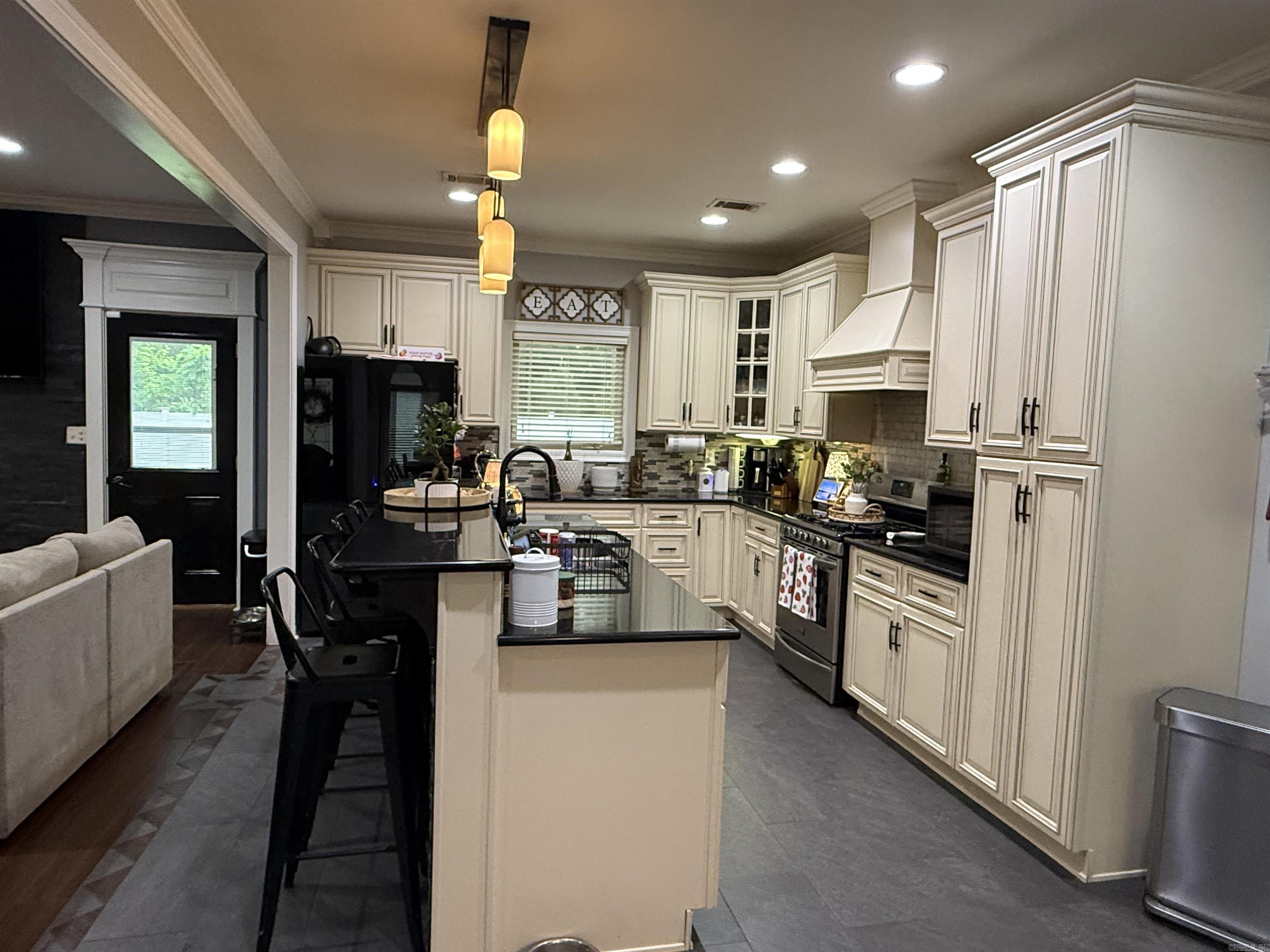 3117 Stonehenge Drive