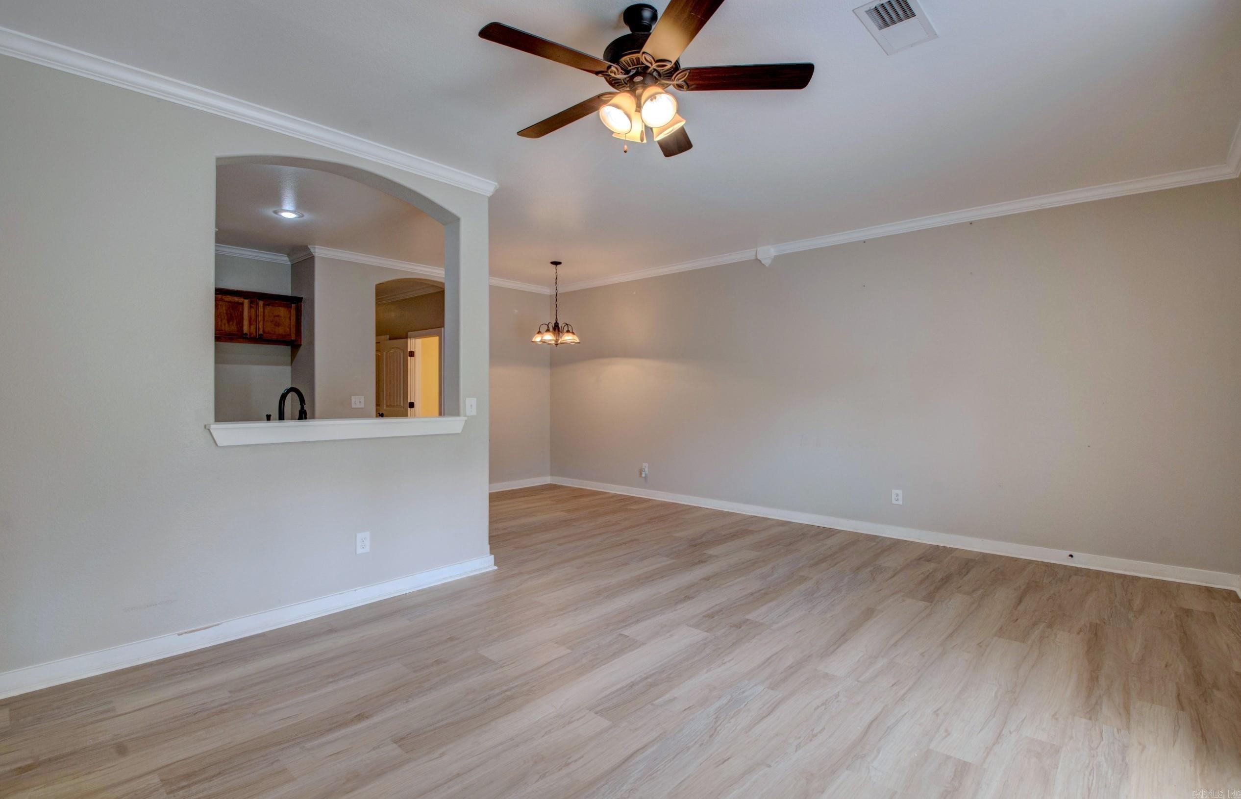 106 Venezia Ln
