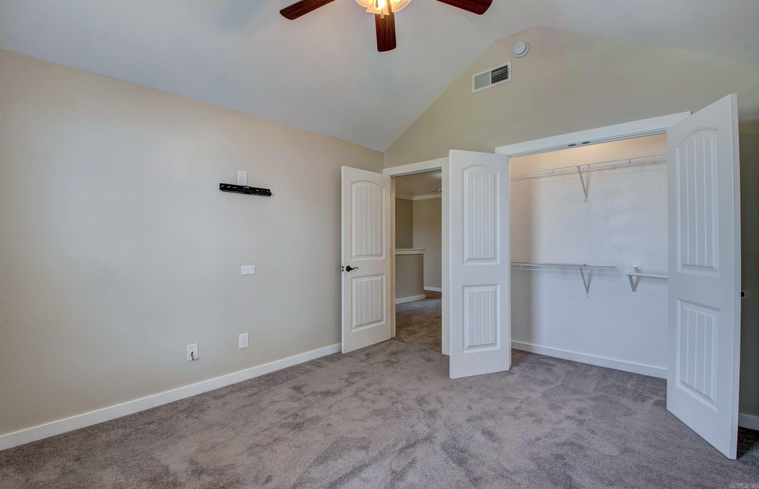 106 Venezia Ln