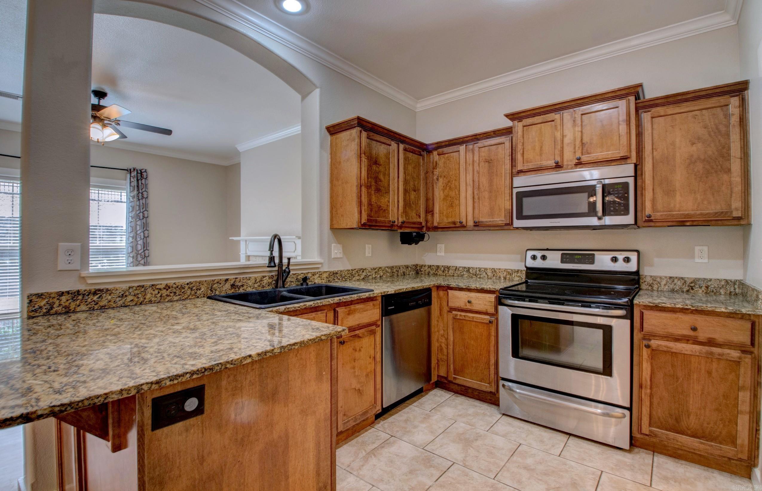 106 Venezia Ln