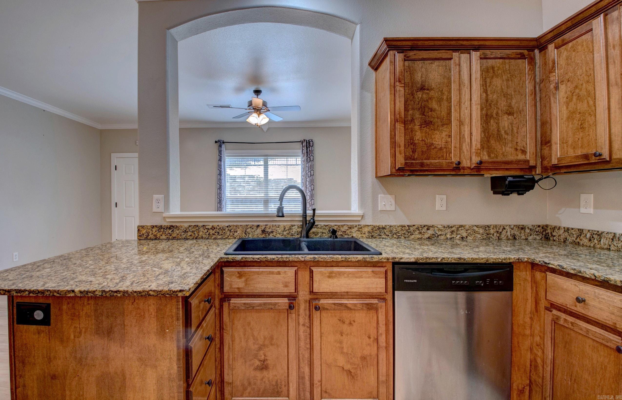 106 Venezia Ln