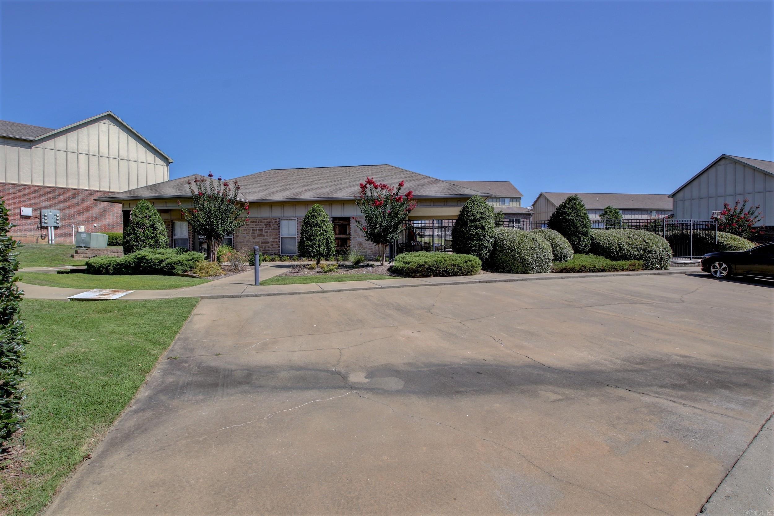 106 Venezia Ln