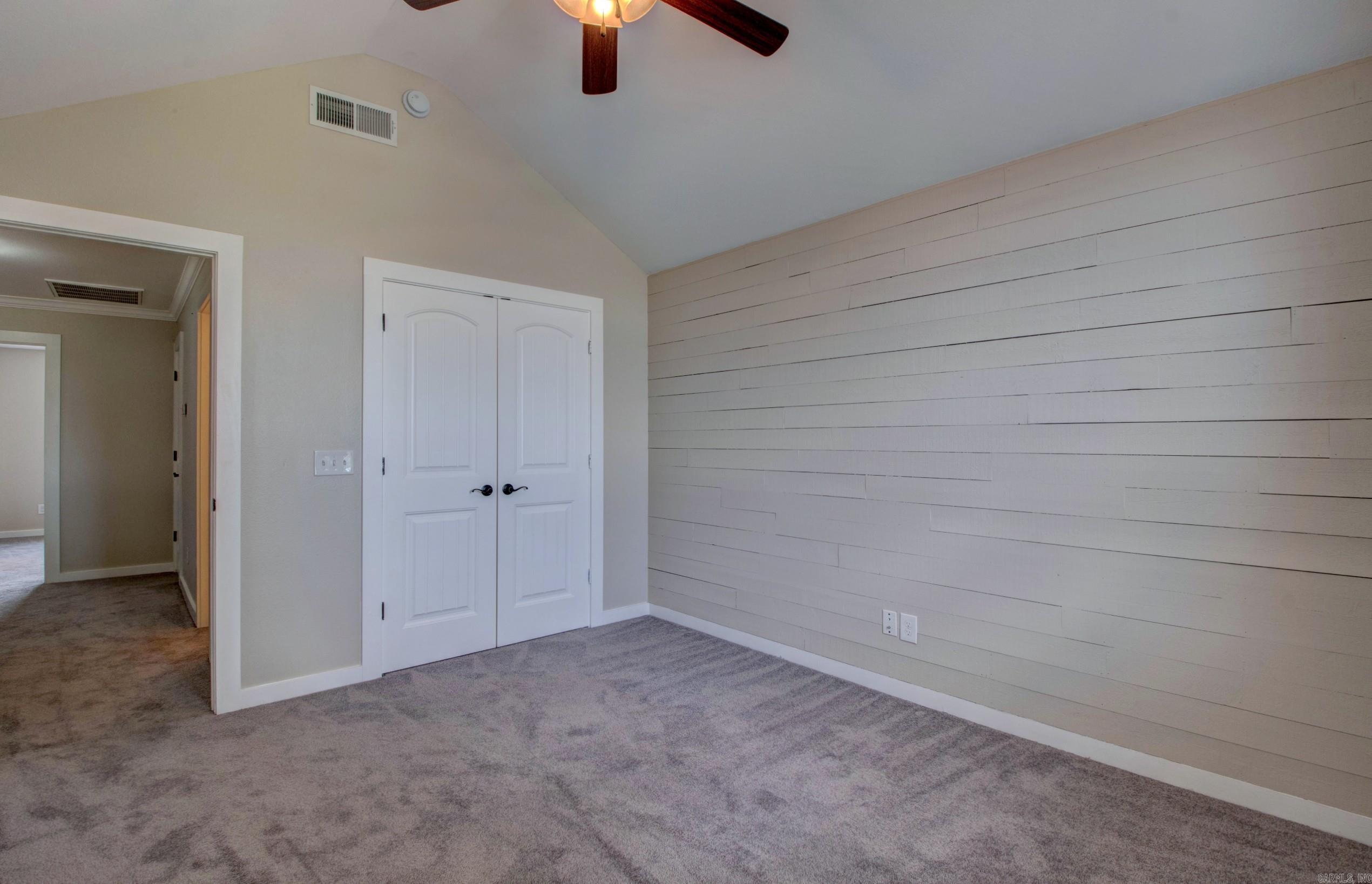 106 Venezia Ln